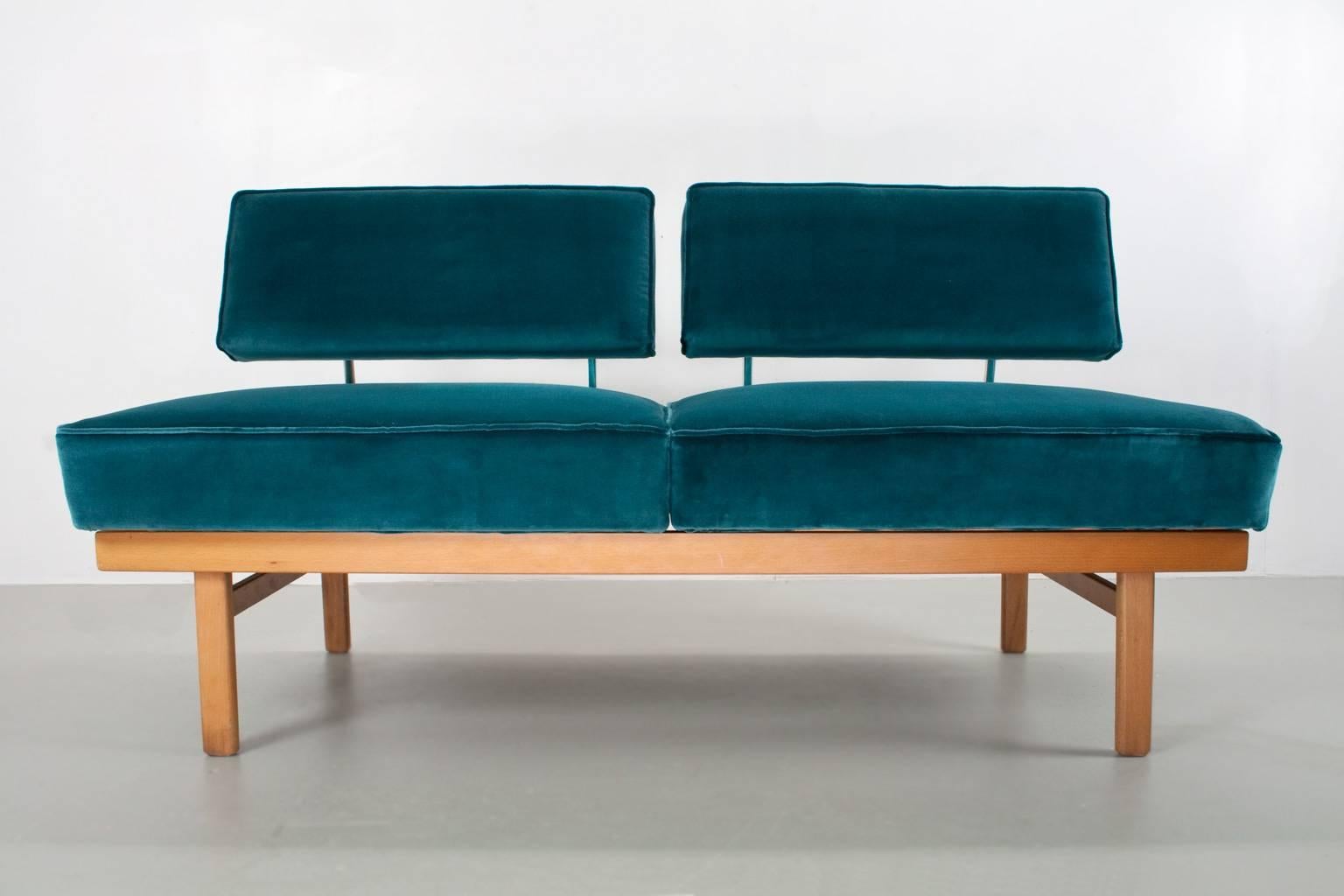 Mid-Century Modern Daybed / Sofa 1950s Wilhelm Knoll Model 'Stella' in Velvet In Excellent Condition In Beek en Donk, NL