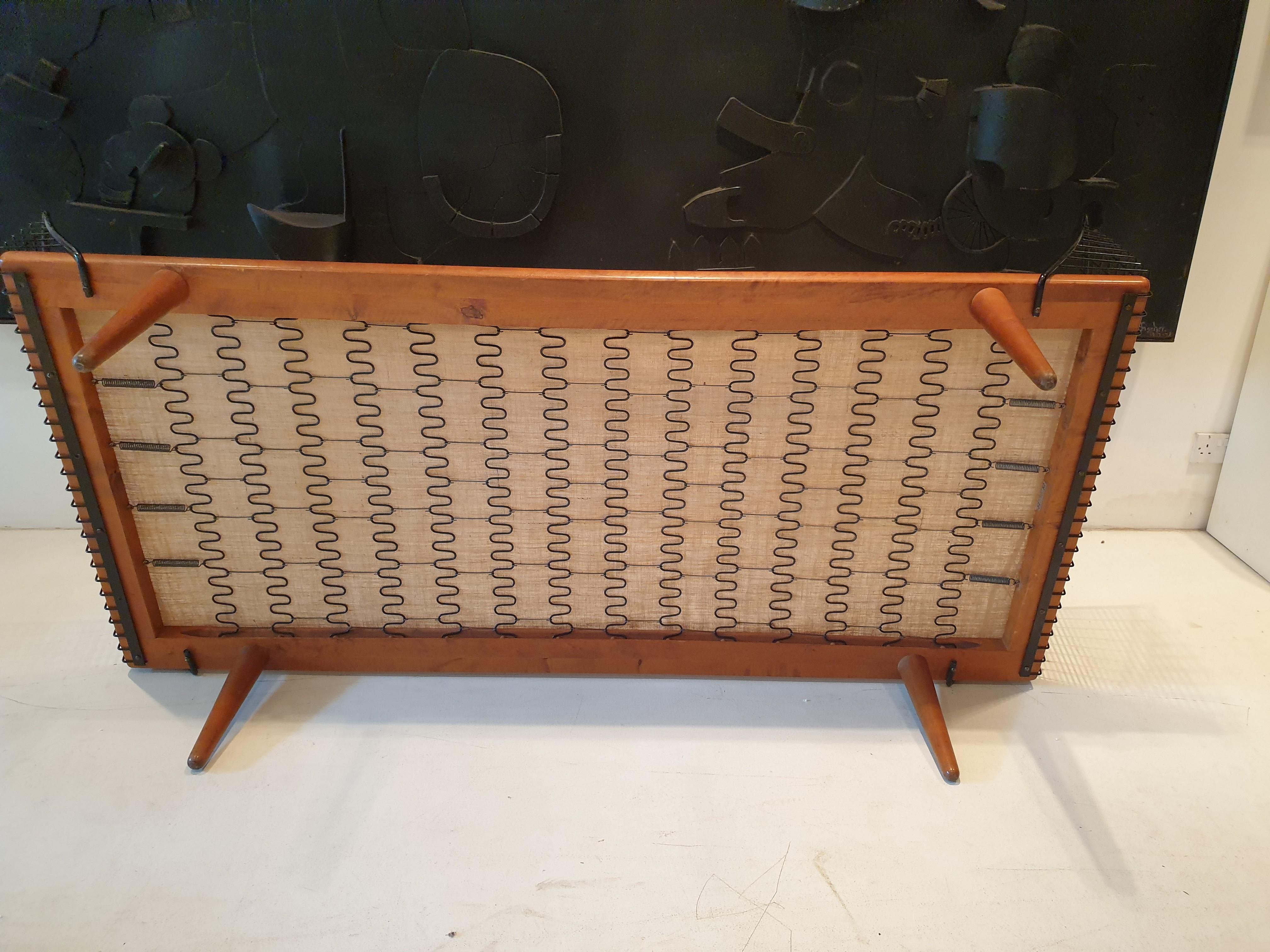 Mid Century Modern daybed by NK Verkstader Nykoping, Sweden For Sale 1