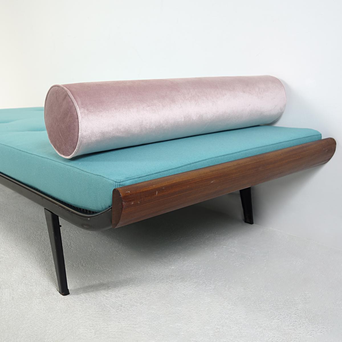 Dutch Mid-Century Modern Daybed Cleopatra by Dick Cordemeijer for Auping For Sale