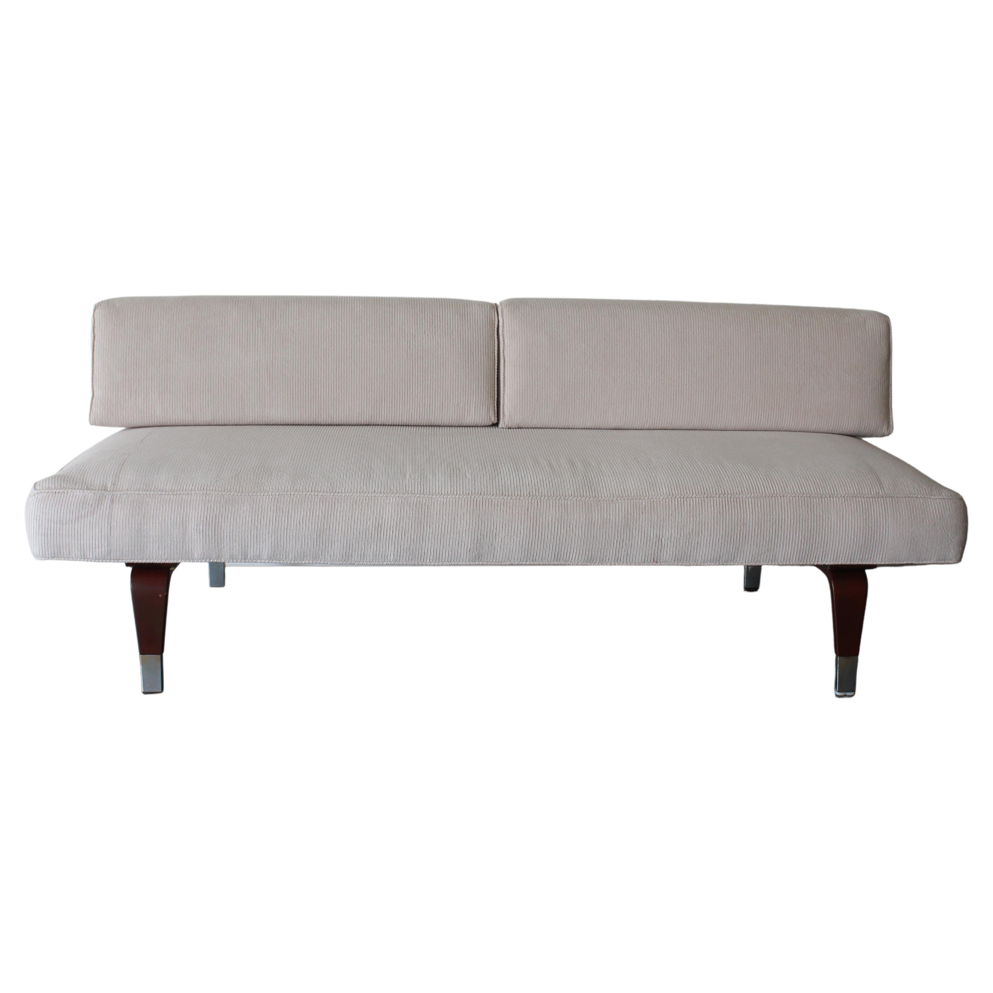 Vintage American Spindle Daybed with PullOut Trundle at 1stDibs