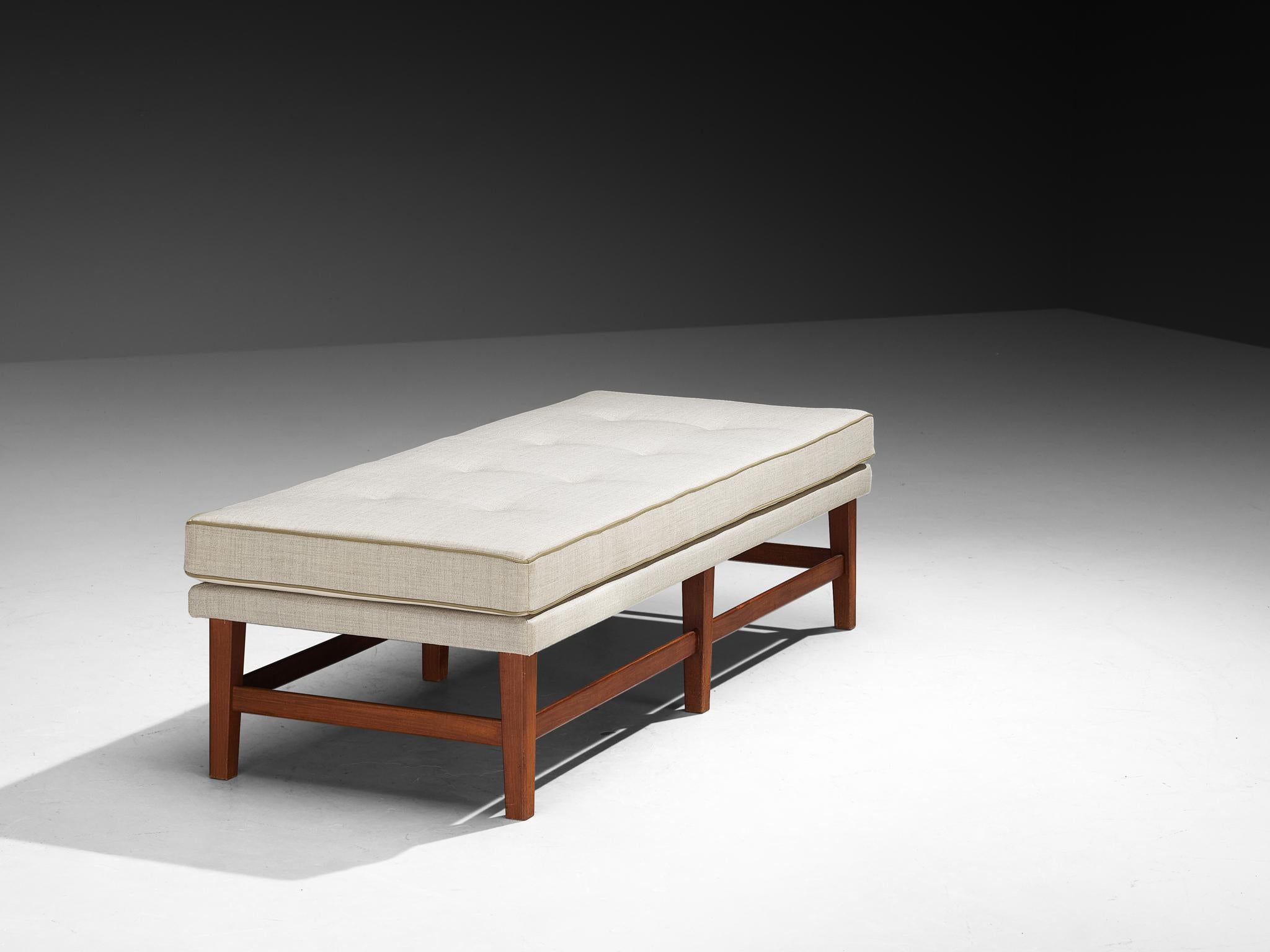 Mid-Century Modern Daybed in Mahagoni (Mitte des 20. Jahrhunderts) im Angebot