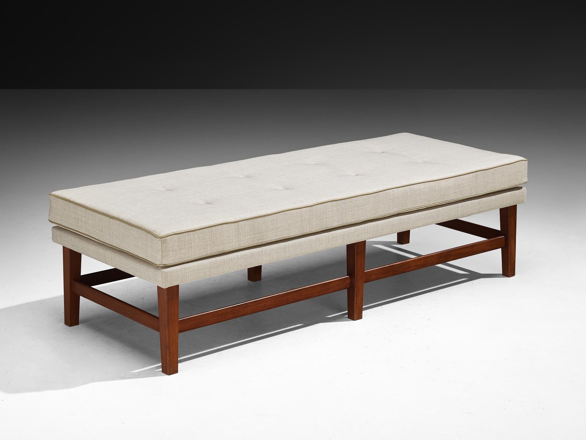 Mid-Century Modern Daybed in Mahagoni (Stoff) im Angebot