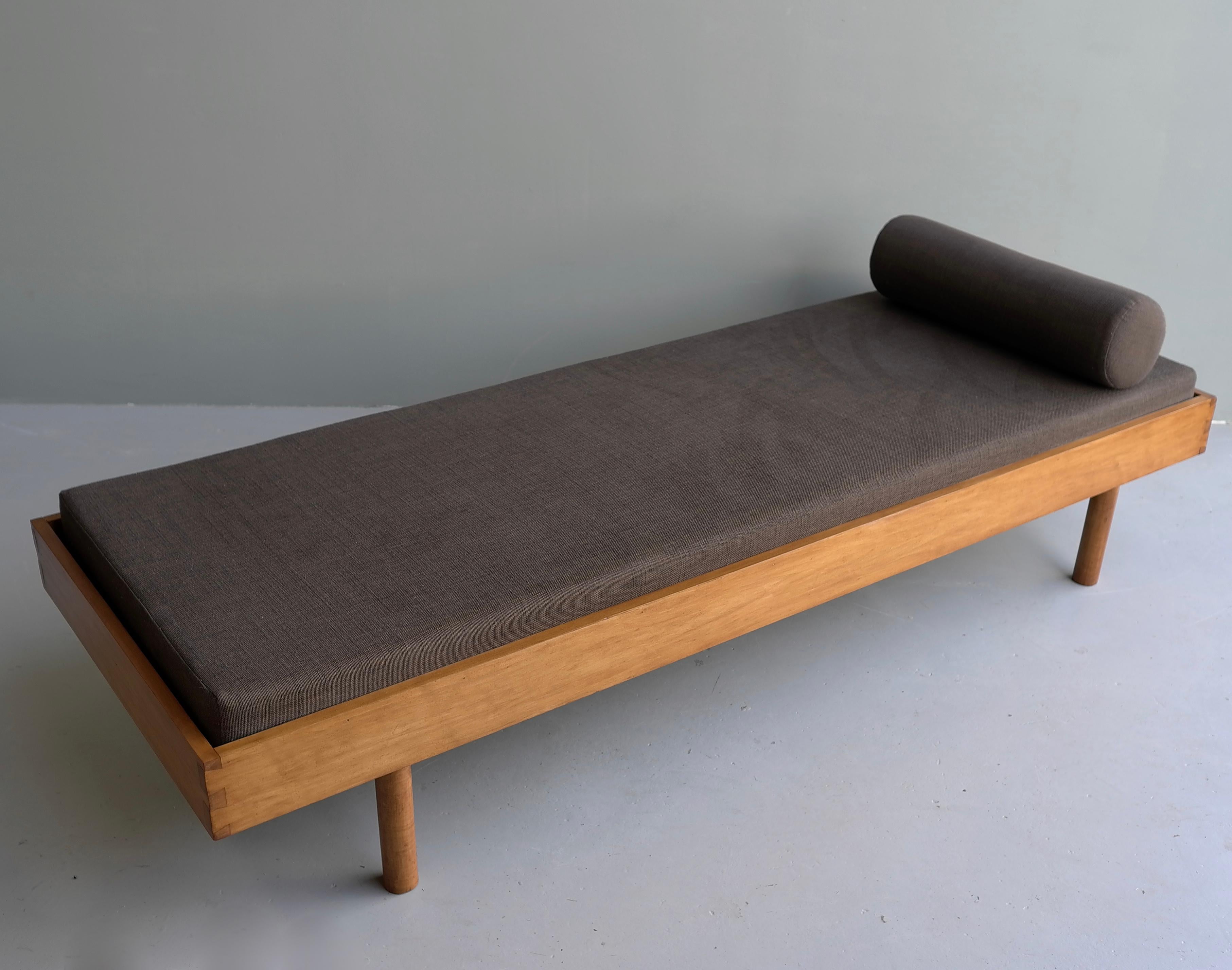 Mid-20th Century Mid-Century Modern Daybed in Style of Pierre Chapo, France 1960's