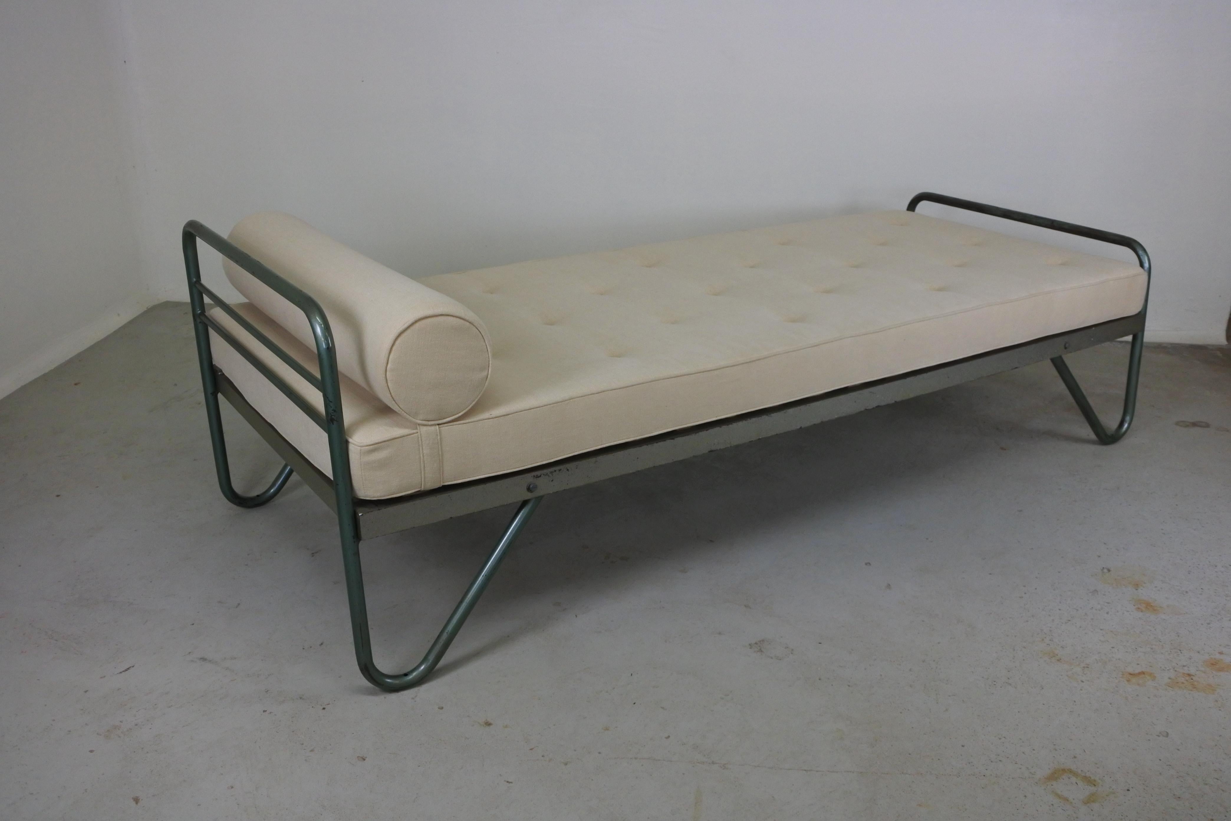 Mid-Century Modern Daybed in Tubular Steel Attr. to Jacques Hitier, France 1950s 5