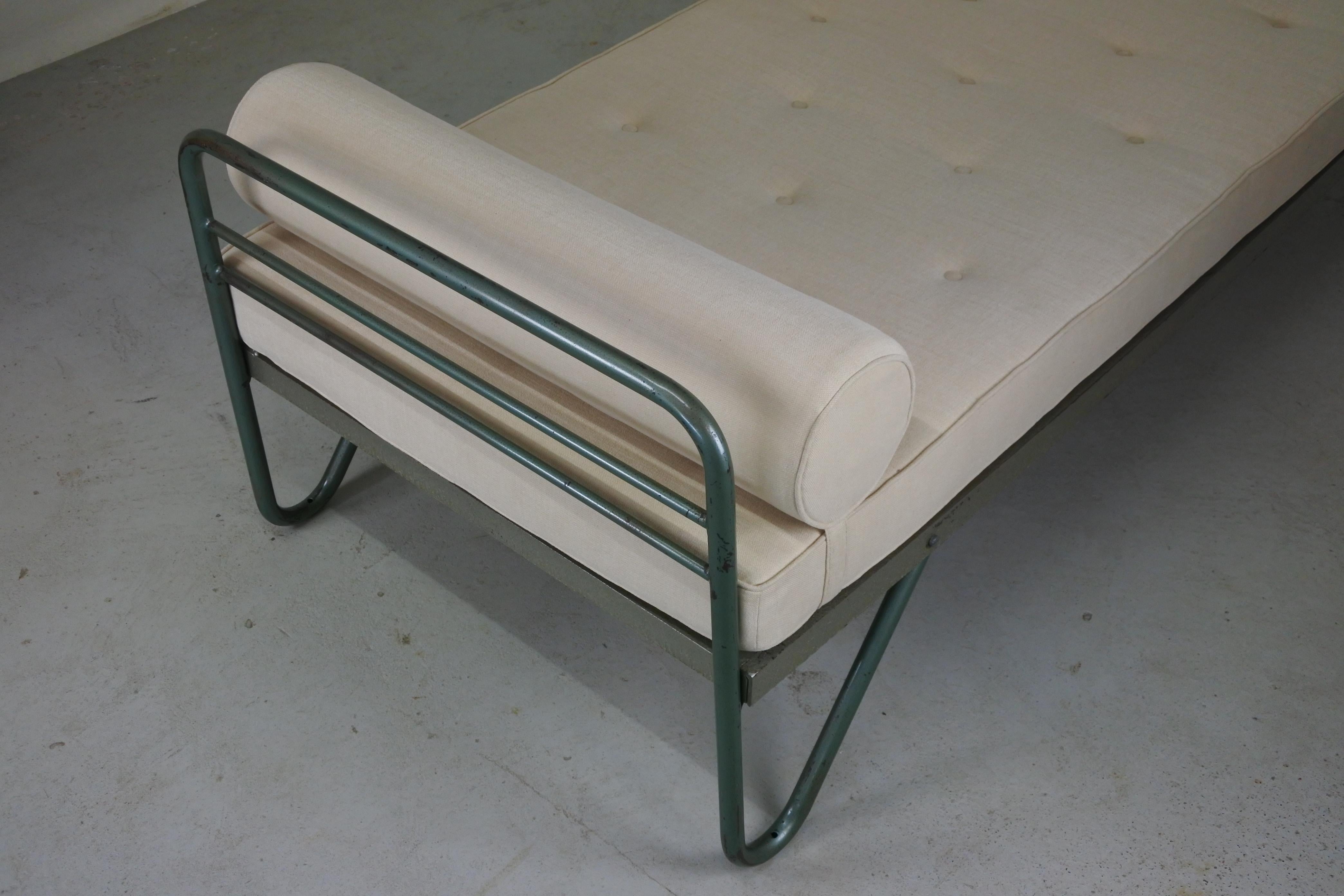 Mid-Century Modern Daybed in Tubular Steel Attr. to Jacques Hitier, France 1950s 6