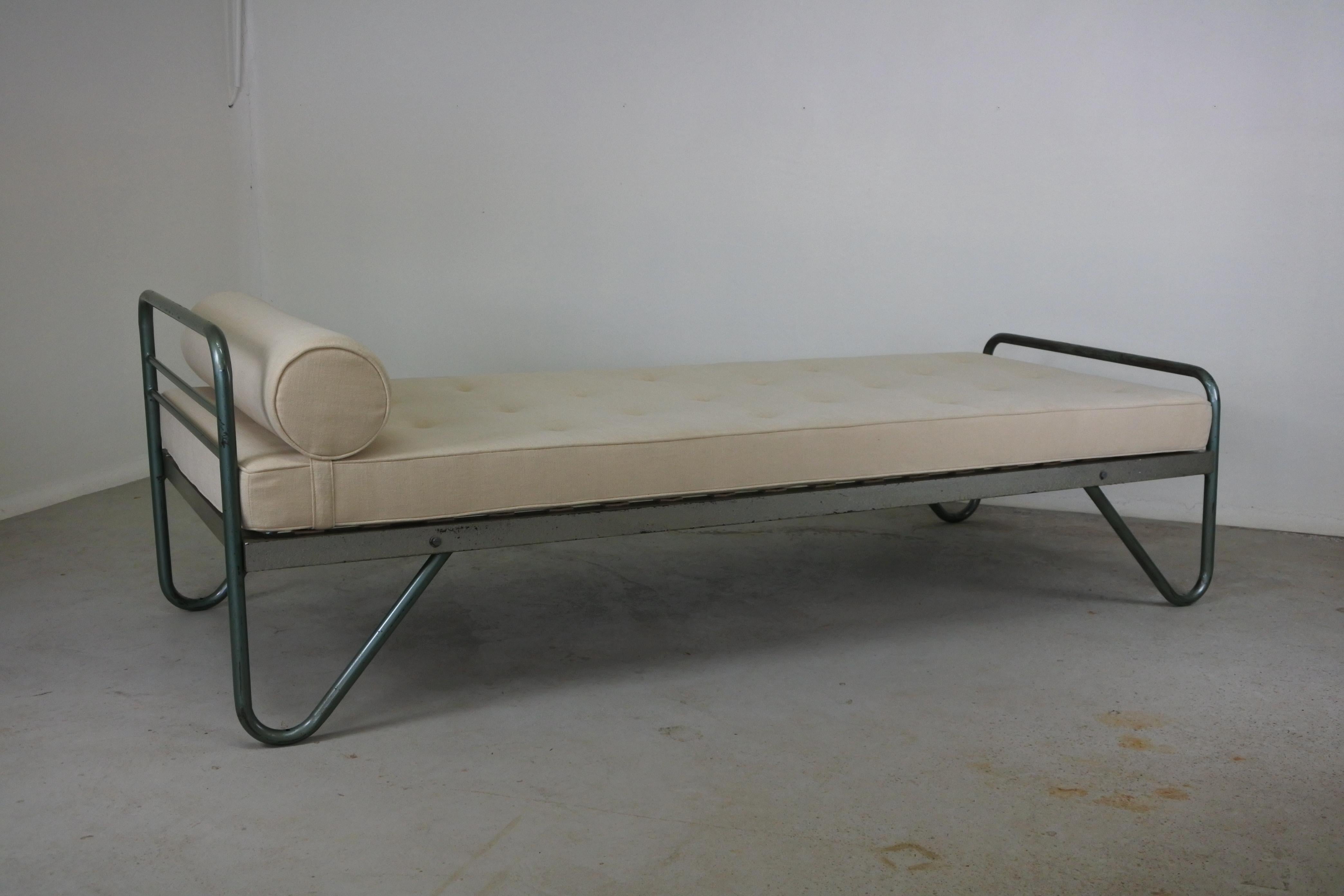 Mid-Century Modern Daybed in Tubular Steel Attr. to Jacques Hitier, France 1950s 9