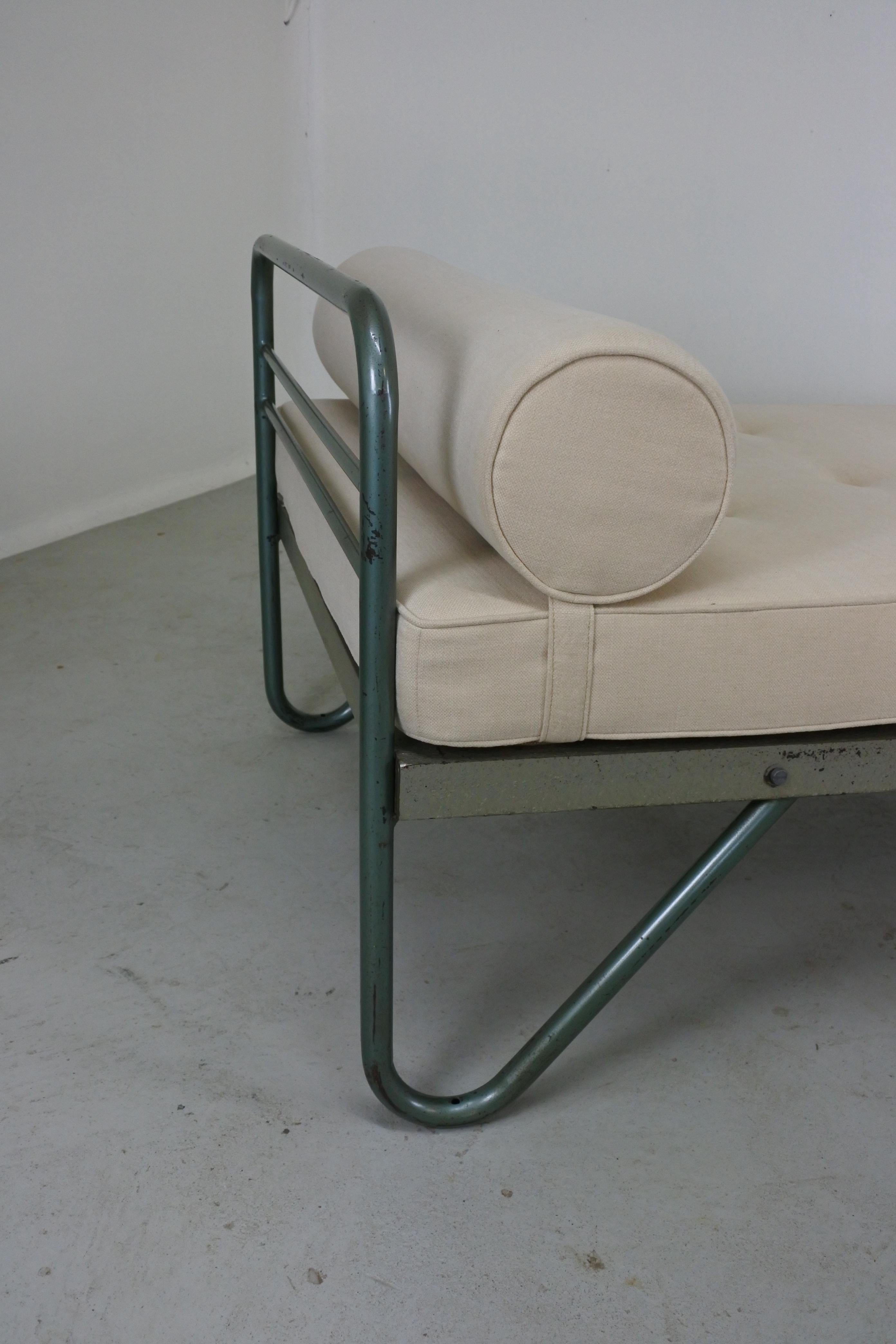 Mid-Century Modern Daybed in Tubular Steel Attr. to Jacques Hitier, France 1950s 10