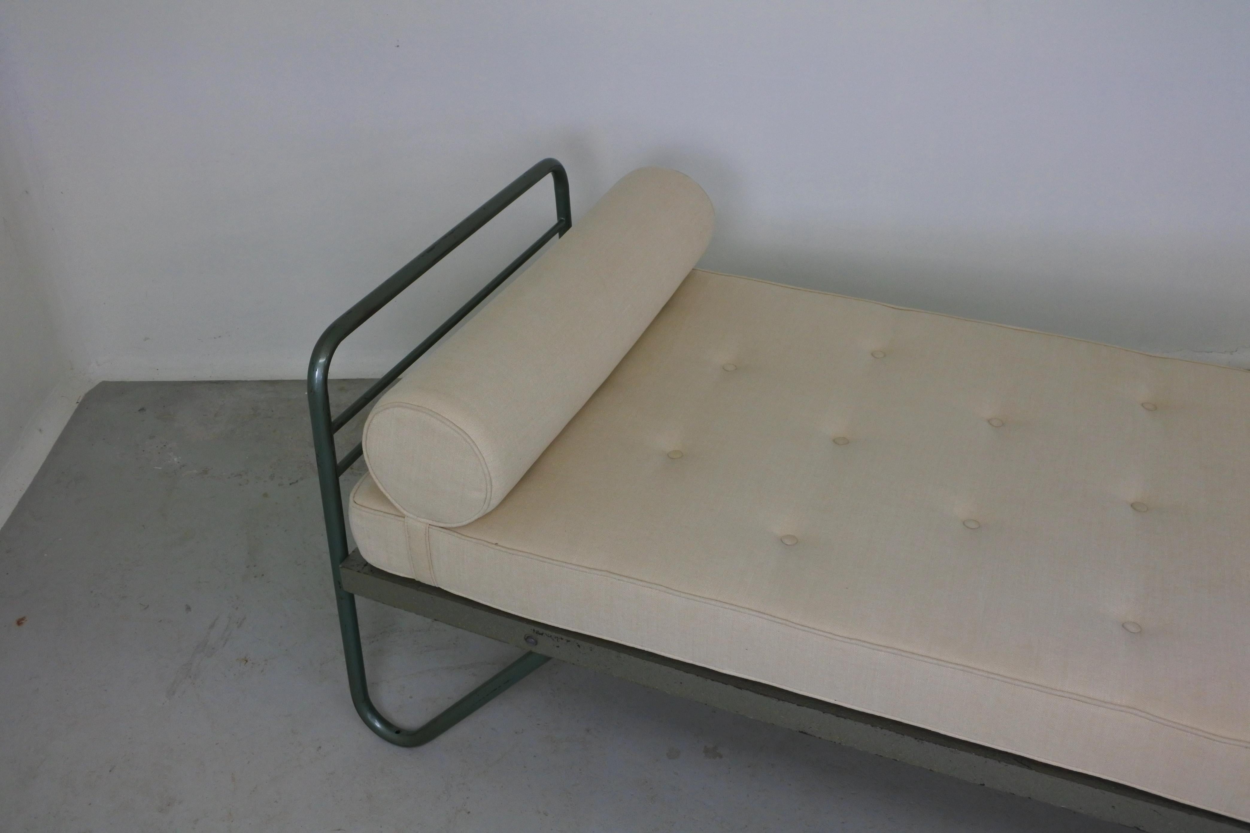 Mid-Century Modern Daybed in Tubular Steel Attr. to Jacques Hitier, France 1950s In Good Condition In La Teste De Buch, FR