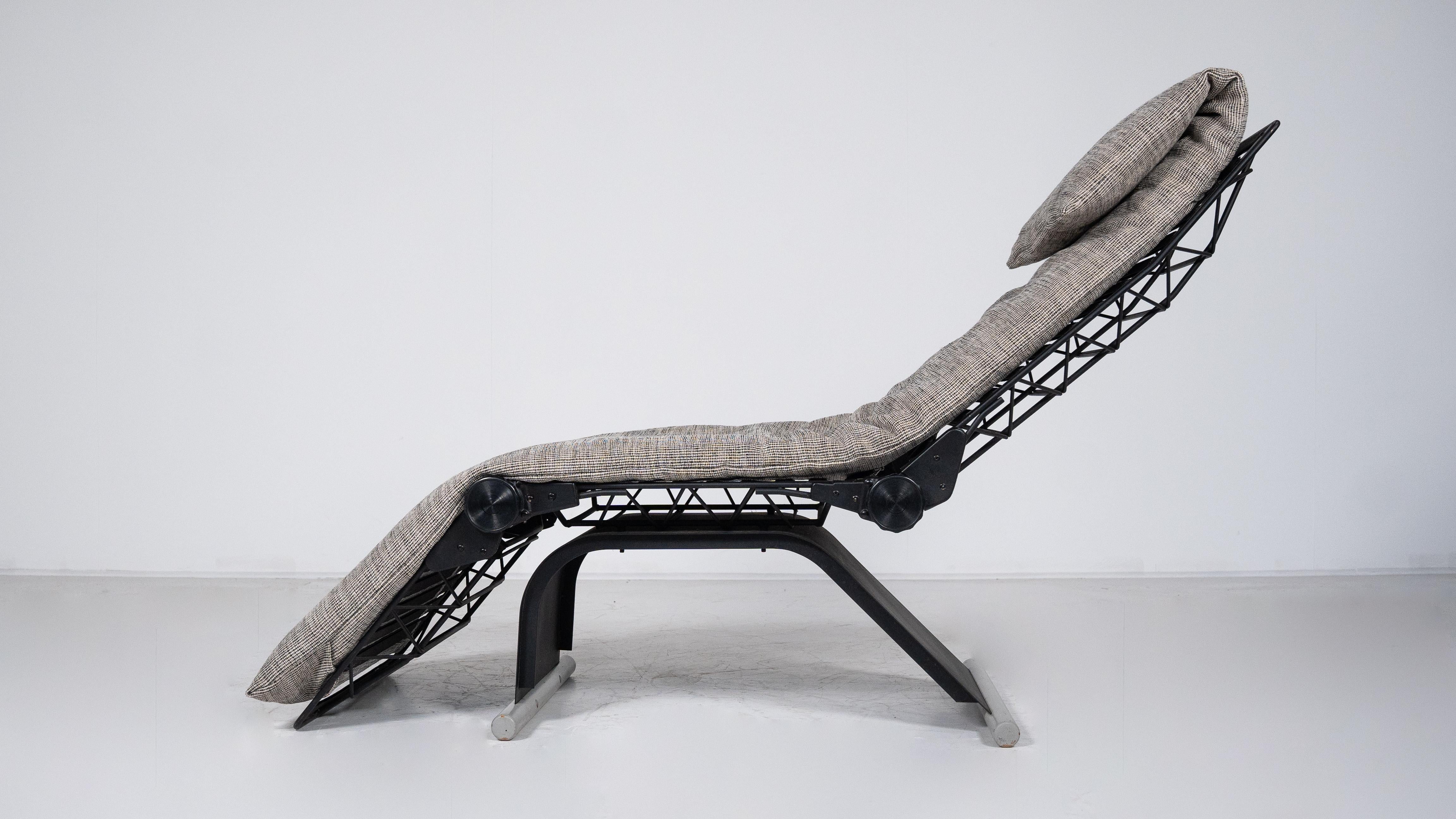 Metal Mid-Century Modern Daybed, Italy, 1960s For Sale