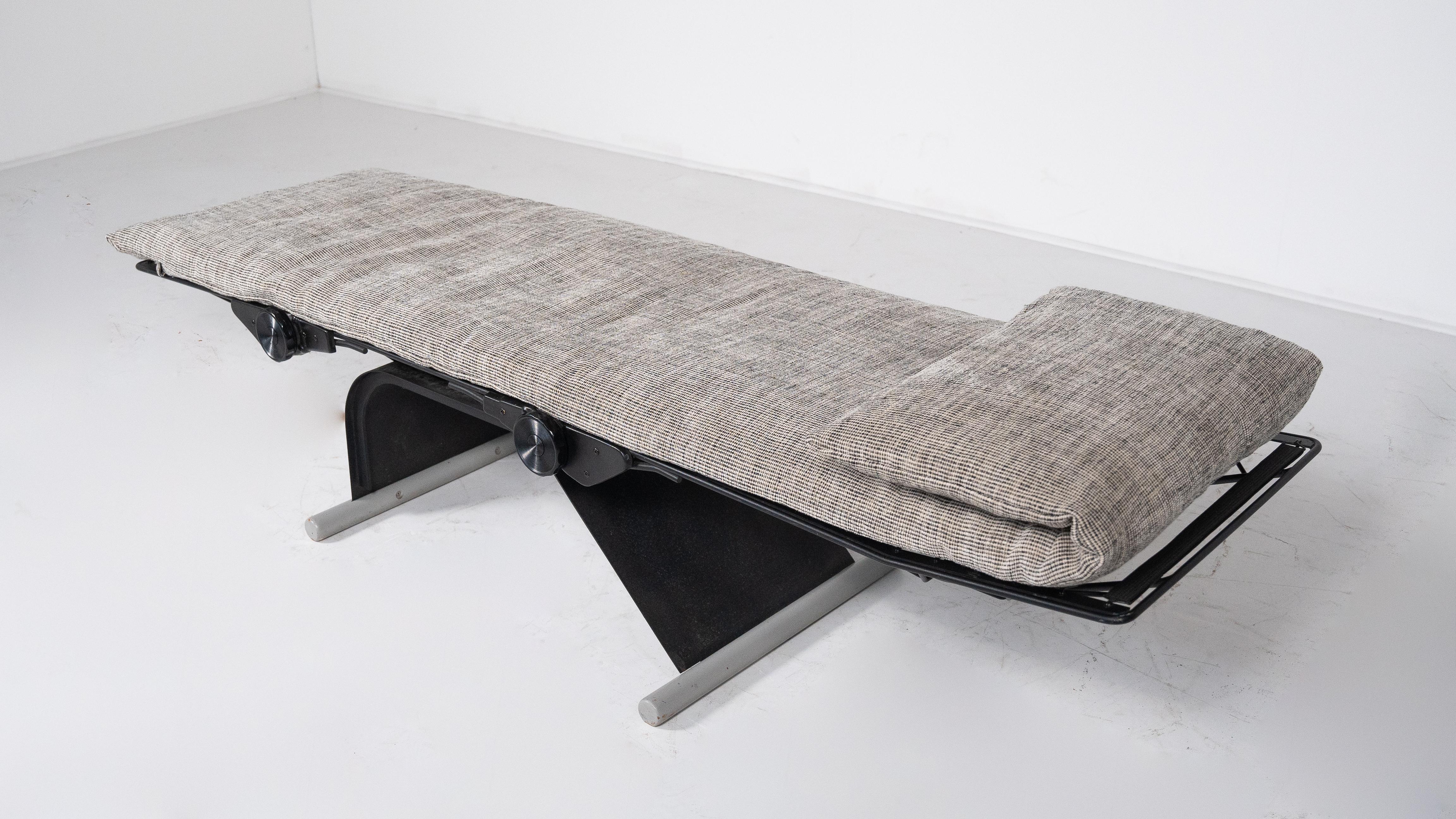 Mid-Century Modern Daybed, Italy, 1960s For Sale 4