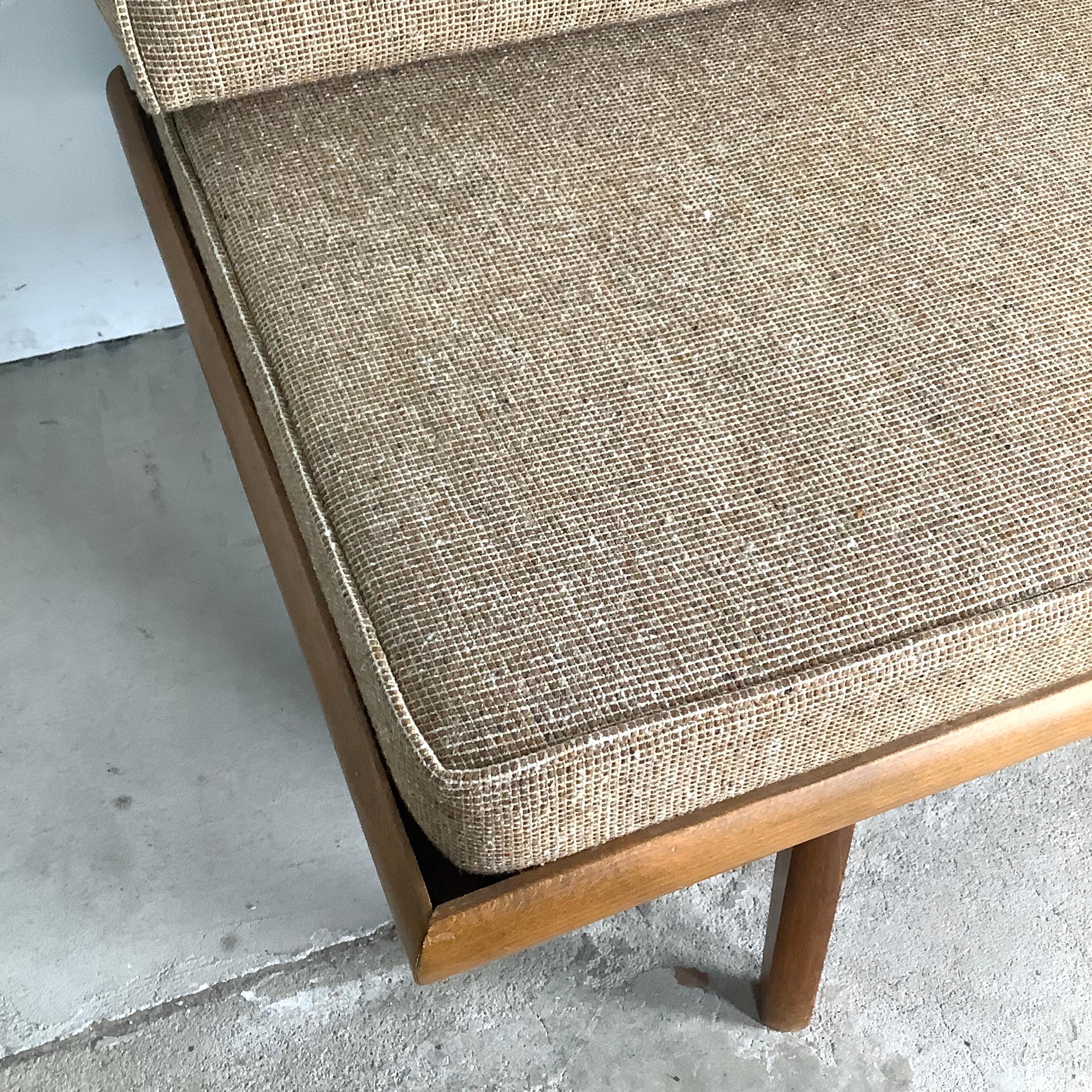 Mid-Century Modern Daybed or Sofa For Sale 4