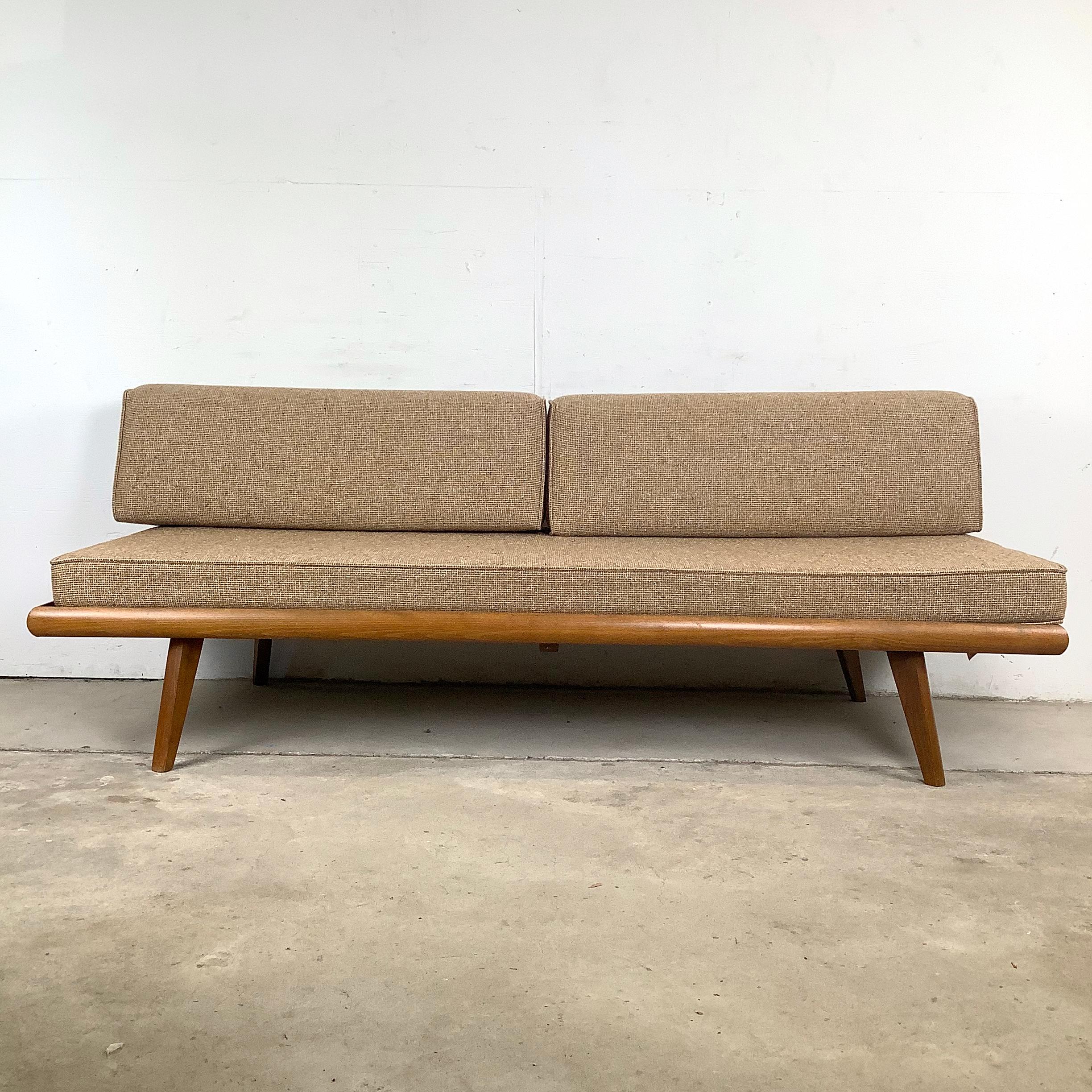 Mid-Century Modern Daybed or Sofa For Sale 1
