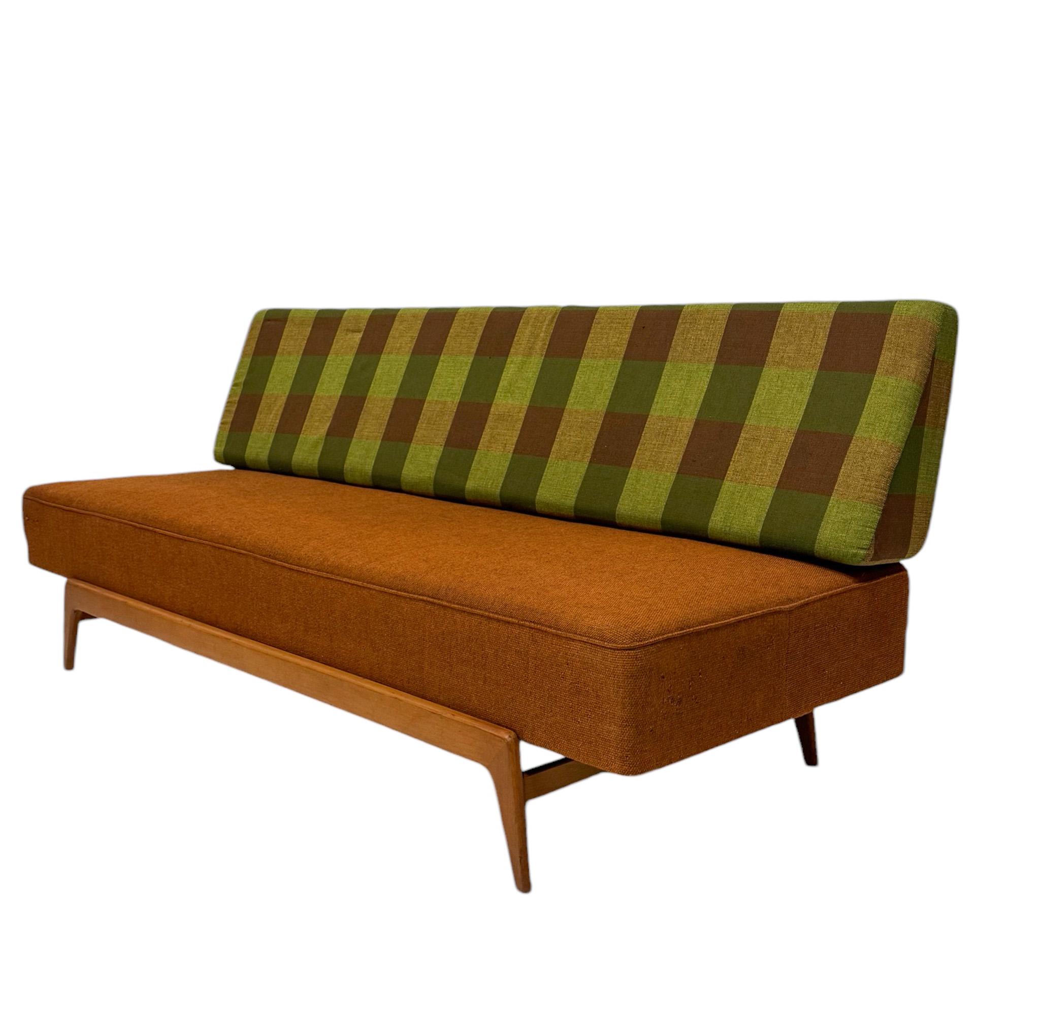 Sofá-cama moderno de mediados de siglo con tapicería original, años 60 Holandés en venta