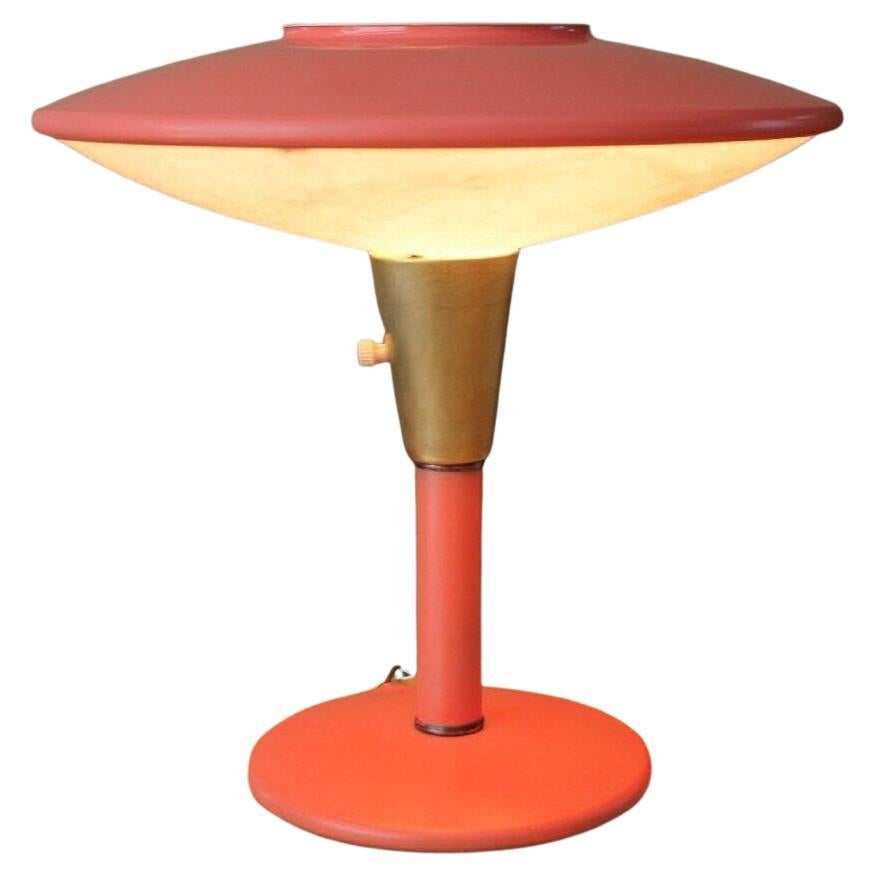 Mid Century Modern Dazor Saucer Desk Lamp. Atomic Age Lighting For Sale