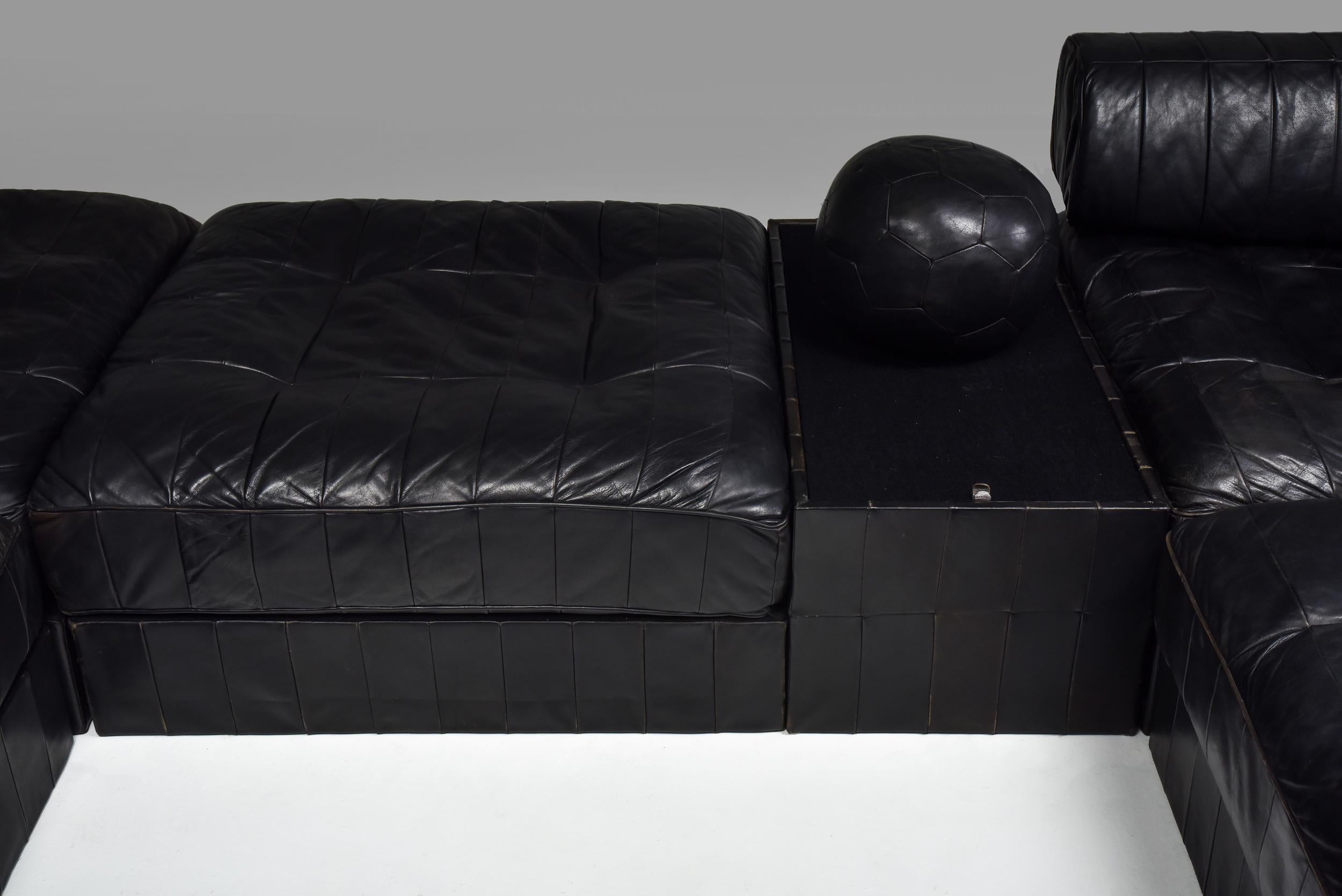 Mid-Century Modern De Sede Modular and Sectional Patchwork Sofa in Black Leather 9