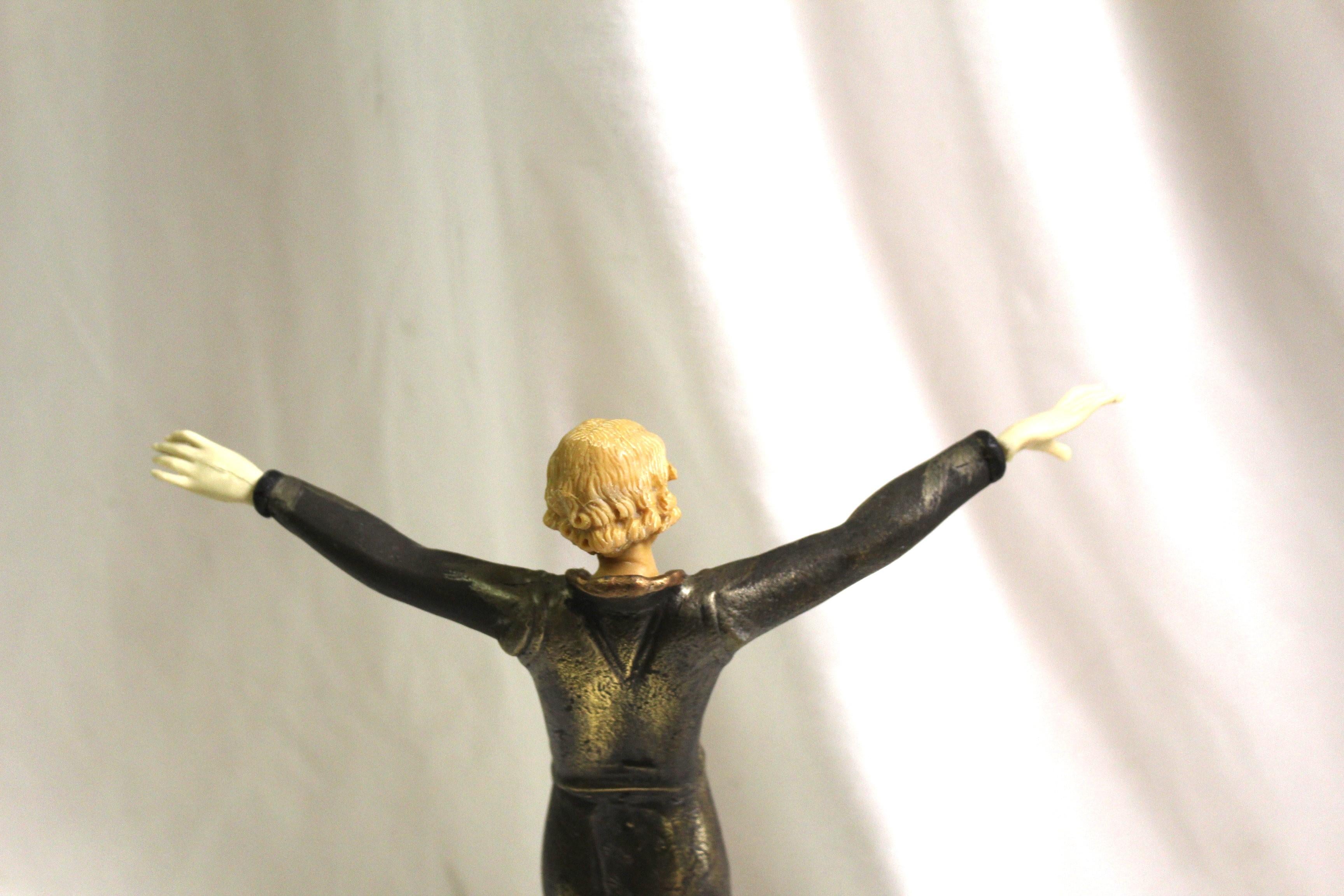 Figurine Mid Century /Modern Deco Bon état - En vente à Los Angeles, CA