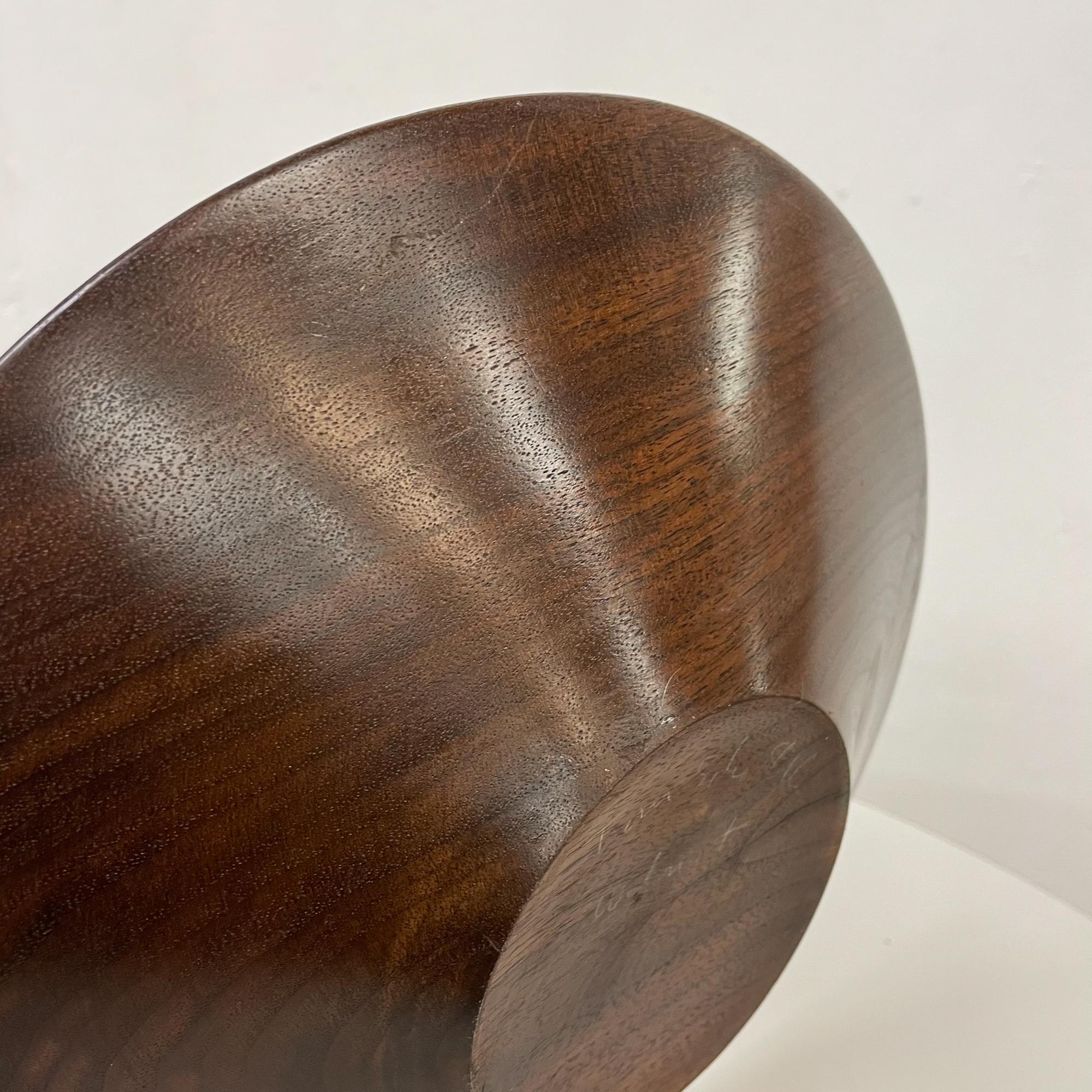 1960s Sculptural Art Plate Solid Walnut Wood Nakashima Era signed In Good Condition In Chula Vista, CA
