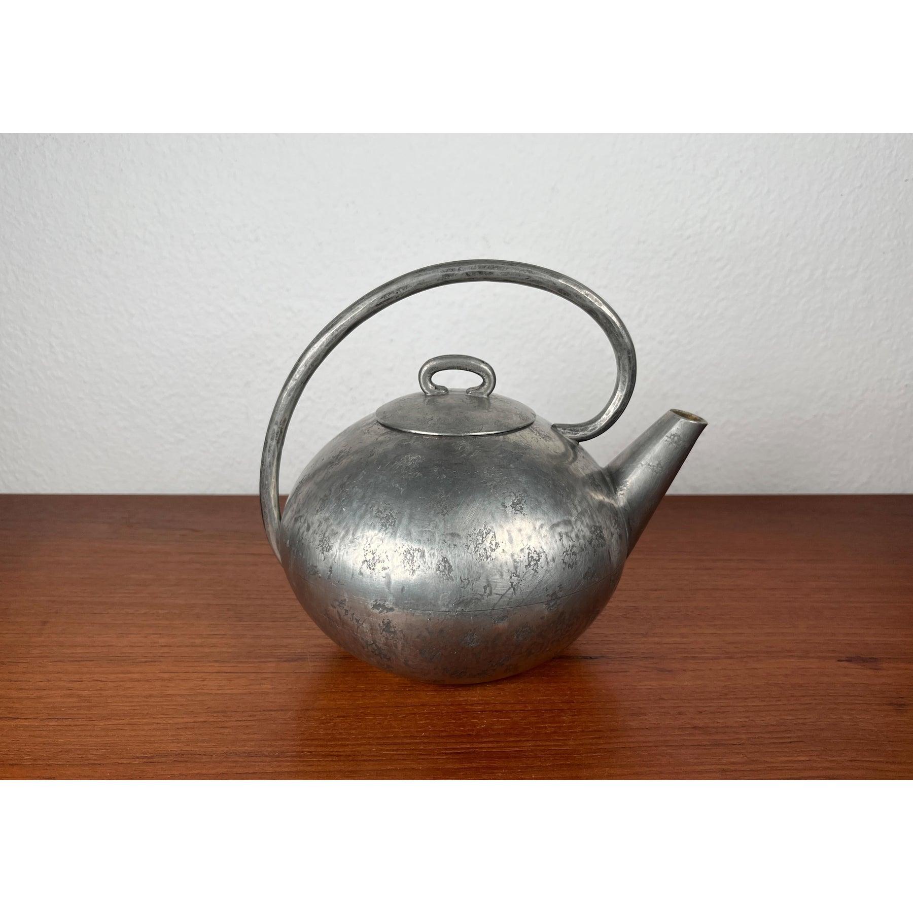 Teiera decorativa in peltro di Skurdal Pewter, stile metà secolo moderno in vendita 3