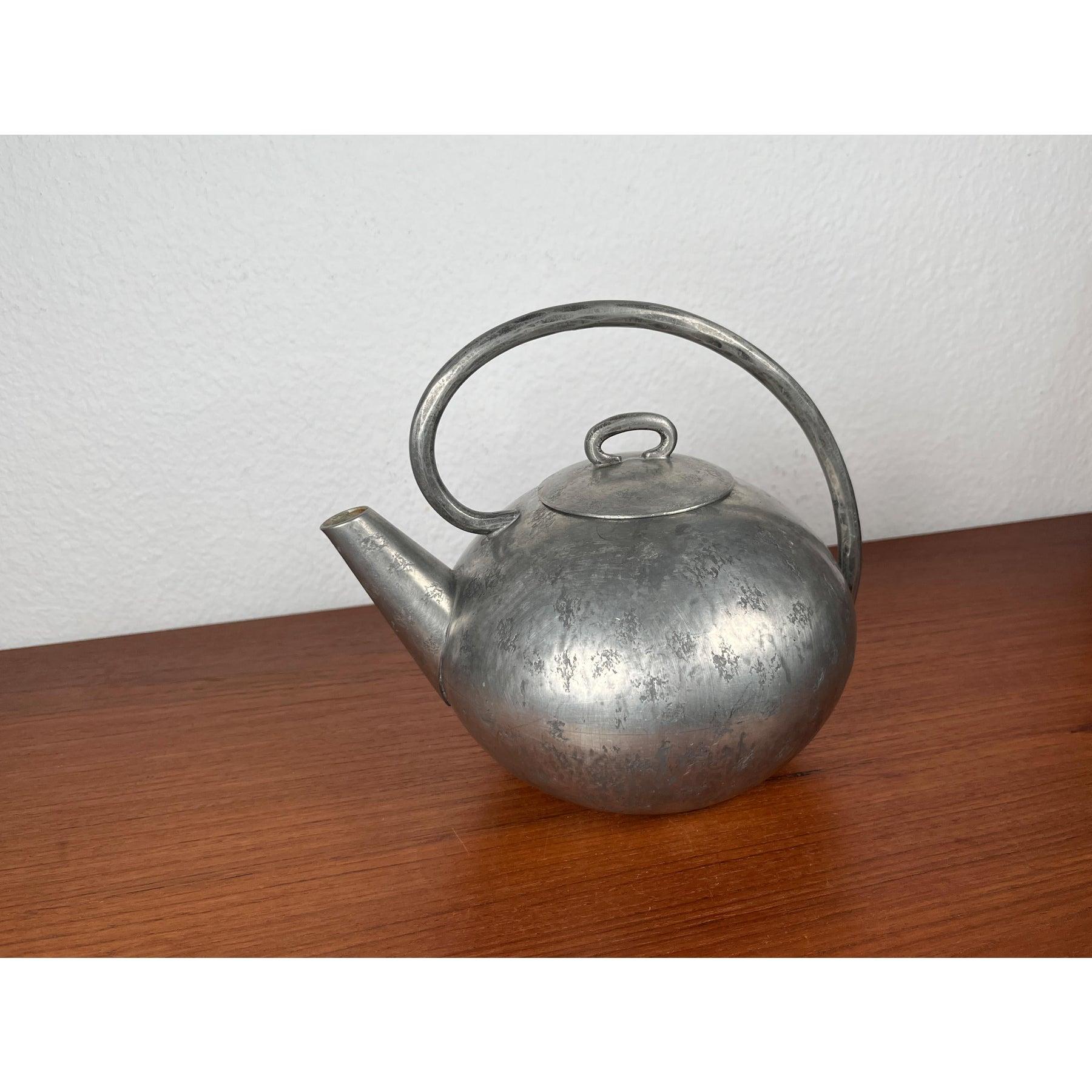 Teiera decorativa in peltro di Skurdal Pewter, stile metà secolo moderno in vendita 4