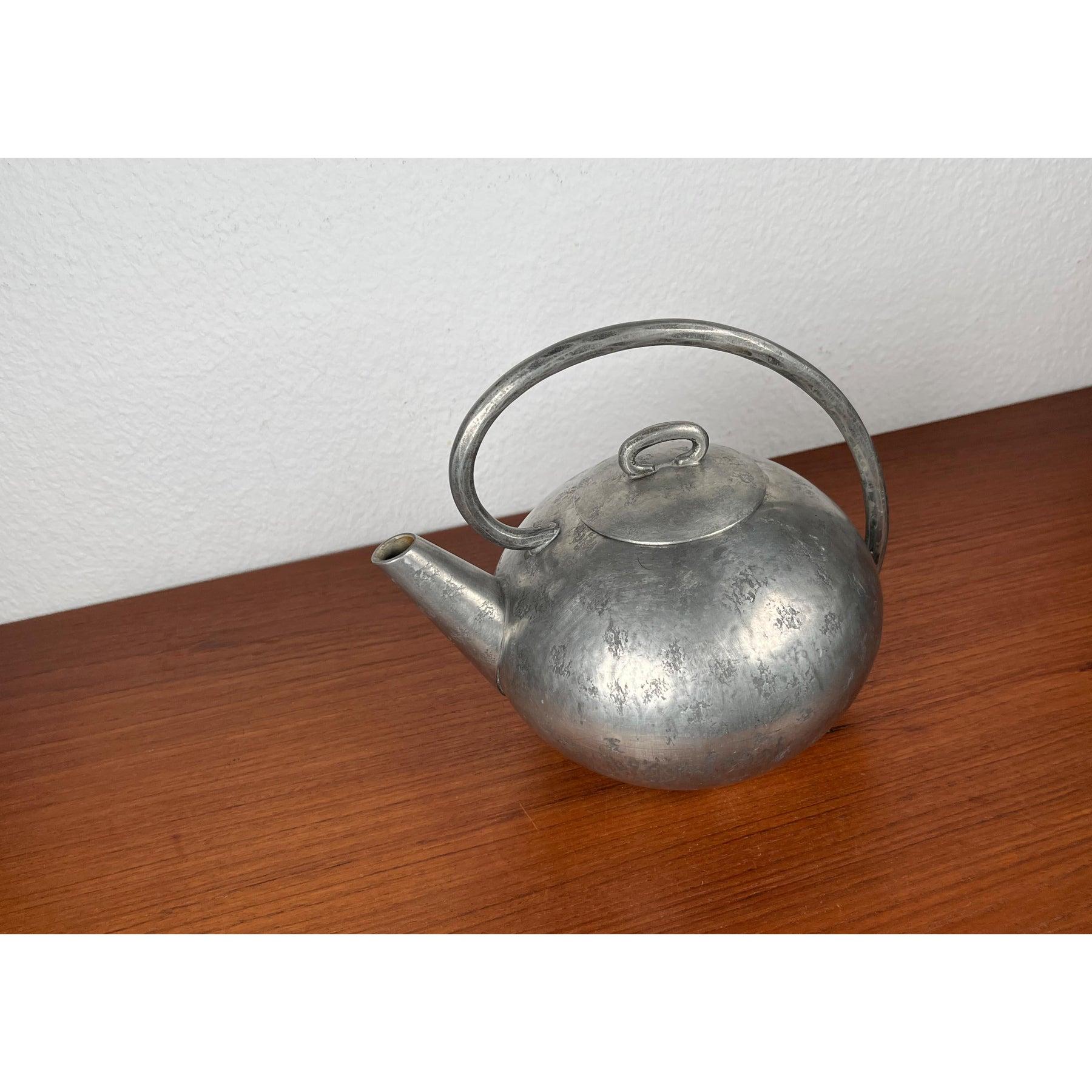 Teiera decorativa in peltro di Skurdal Pewter, stile metà secolo moderno in vendita 6