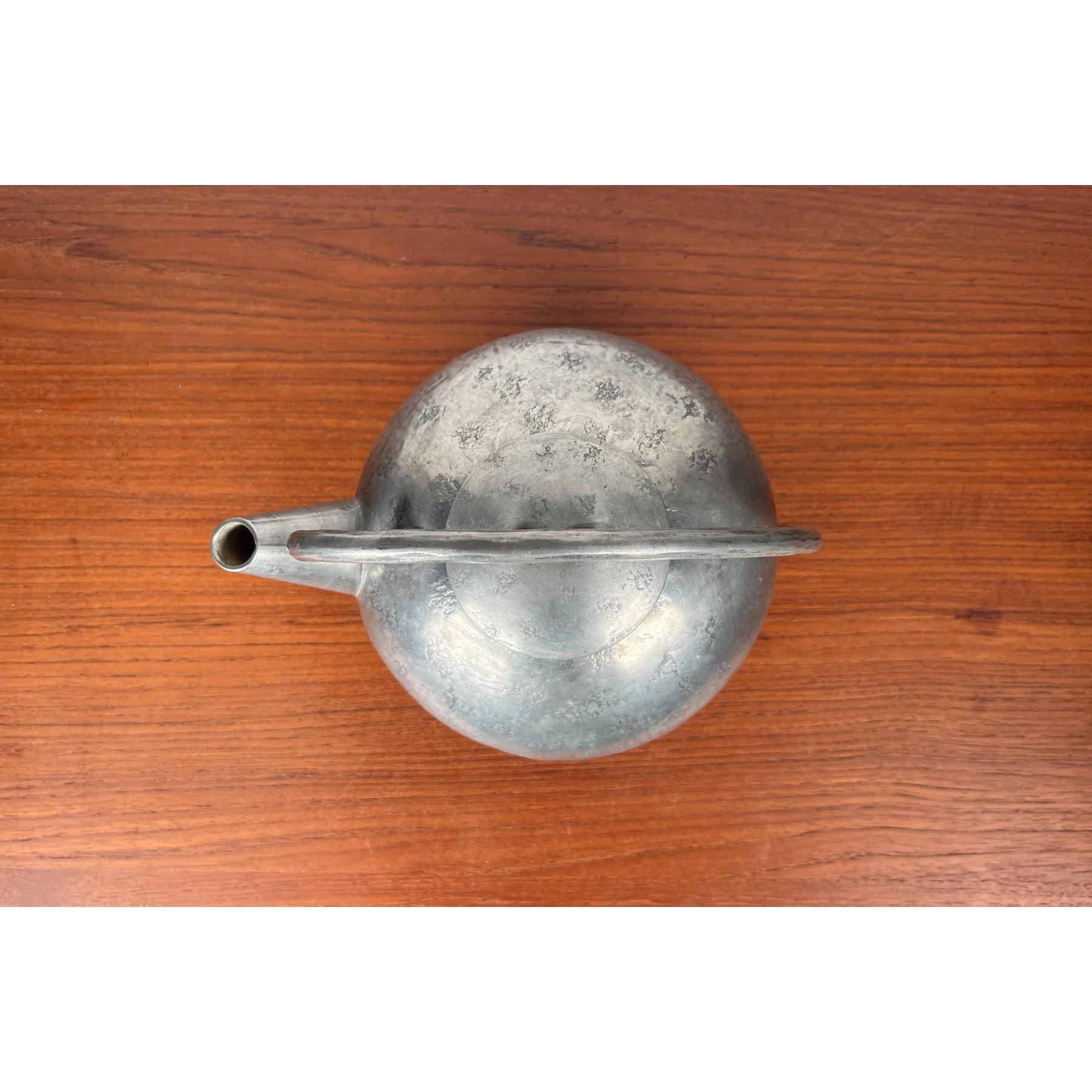 Teiera decorativa in peltro di Skurdal Pewter, stile metà secolo moderno in vendita 8