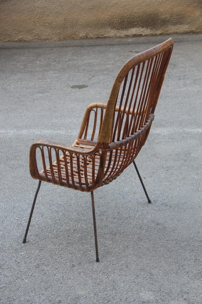 Italiano Sedie con schienale alto in bambù dal design moderno di metà secolo Design italiano Piedi in ferro in vendita