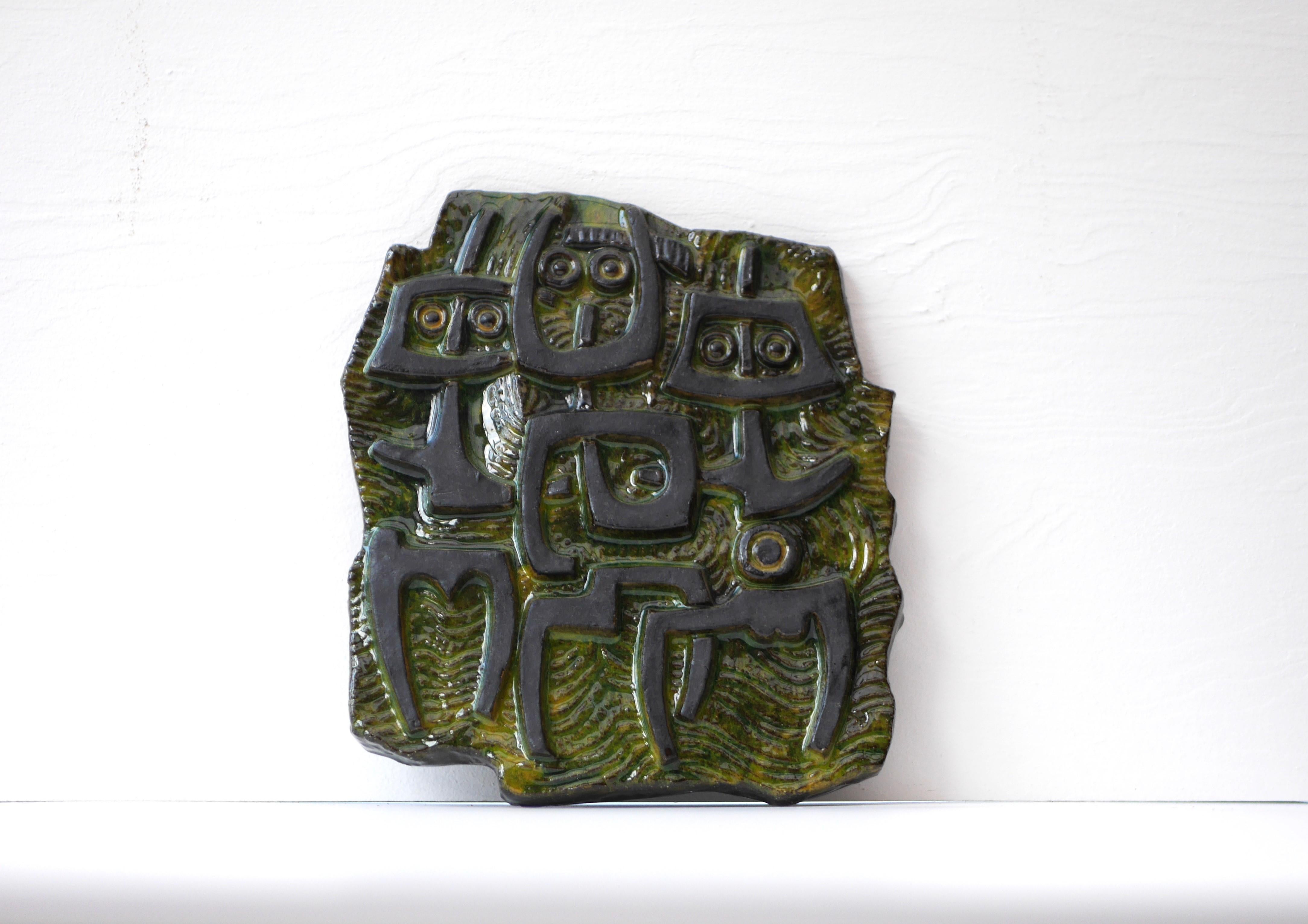 Hand-Crafted An Eccentric Mid-century modern design ceramic wall decor by Lars Bergsten For Sale