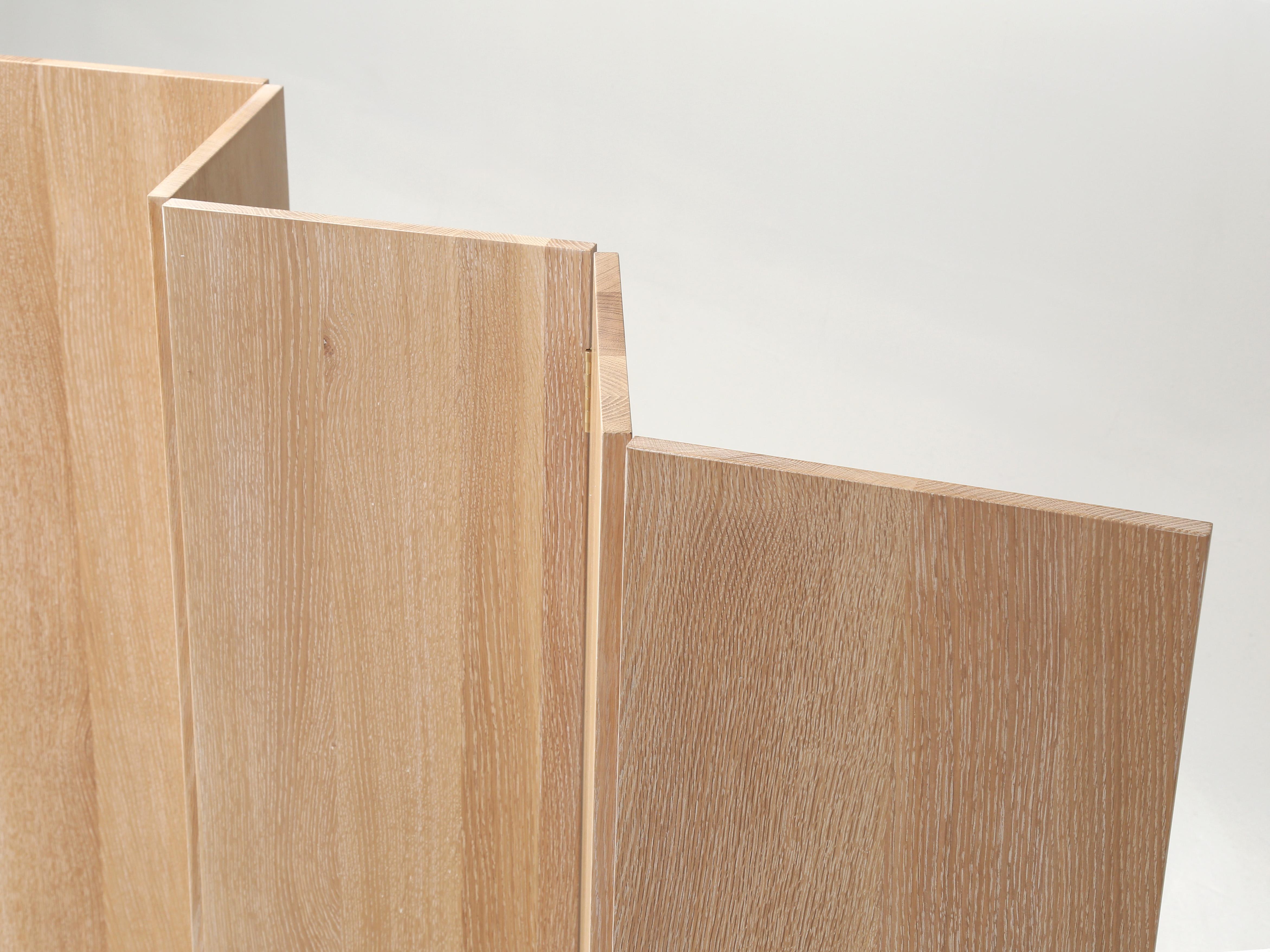 Paravent au design Modernity Made to Order Rift Cut White Oak Toute taille Neuf - En vente à Chicago, IL