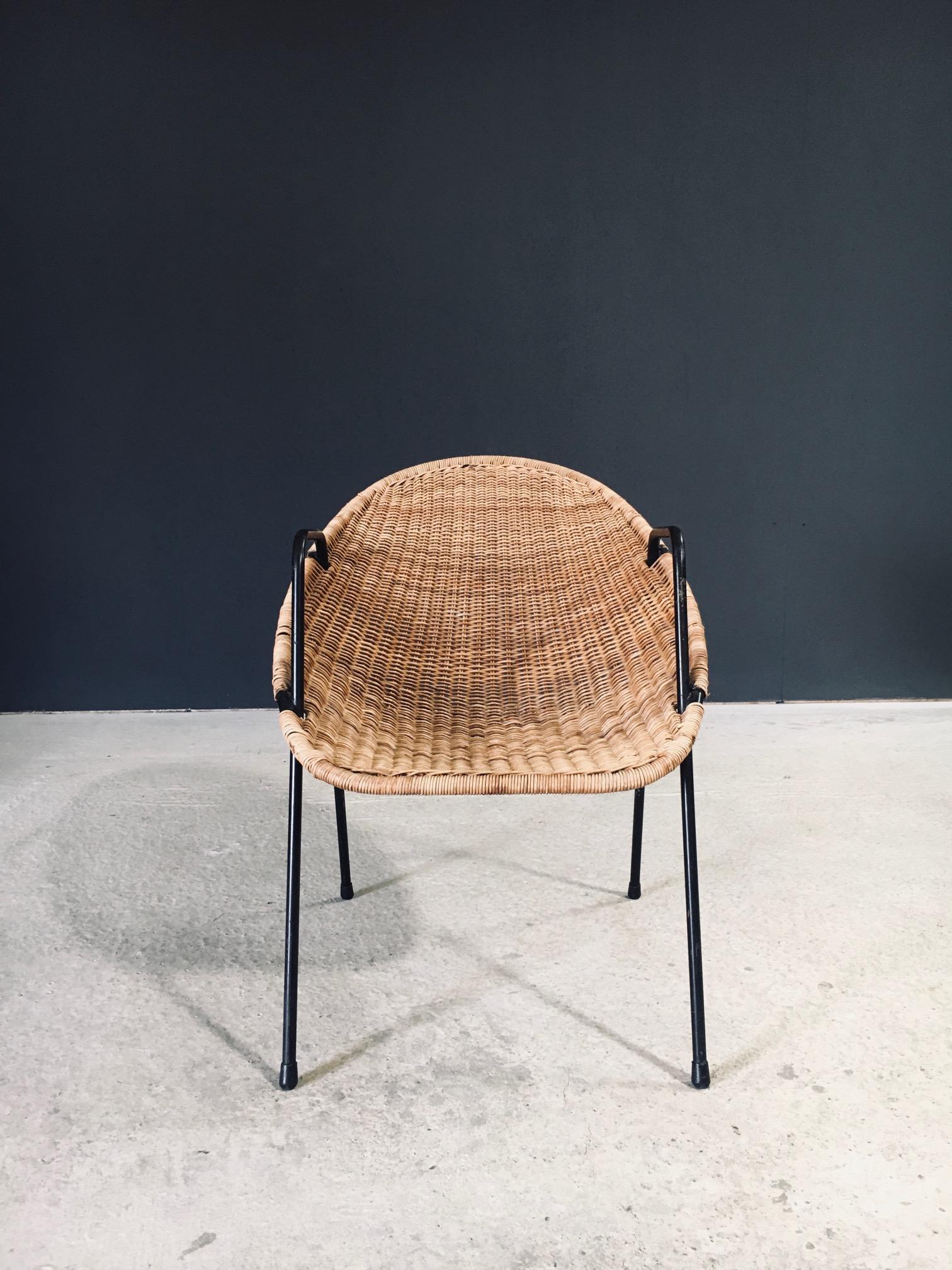 Poltrone in rattan di design della metà del secolo, Francia, anni '50 in vendita 1
