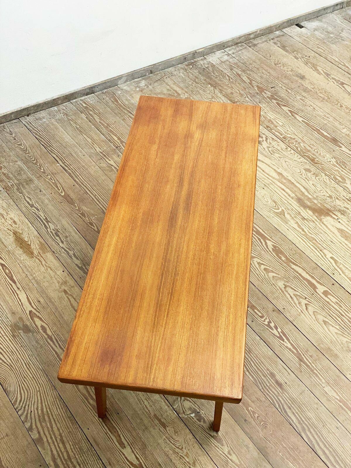 Mid-Century Modern Design Teak Coffee Table by Wilhelm Renz, Germany, 1960s For Sale 1