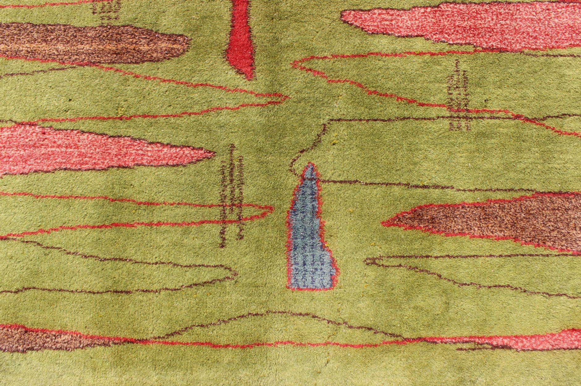 Türkischer Mid-Century Modern-Teppich mit hellgrünem Teppich in ausgezeichnetem Zustand (20. Jahrhundert) im Angebot
