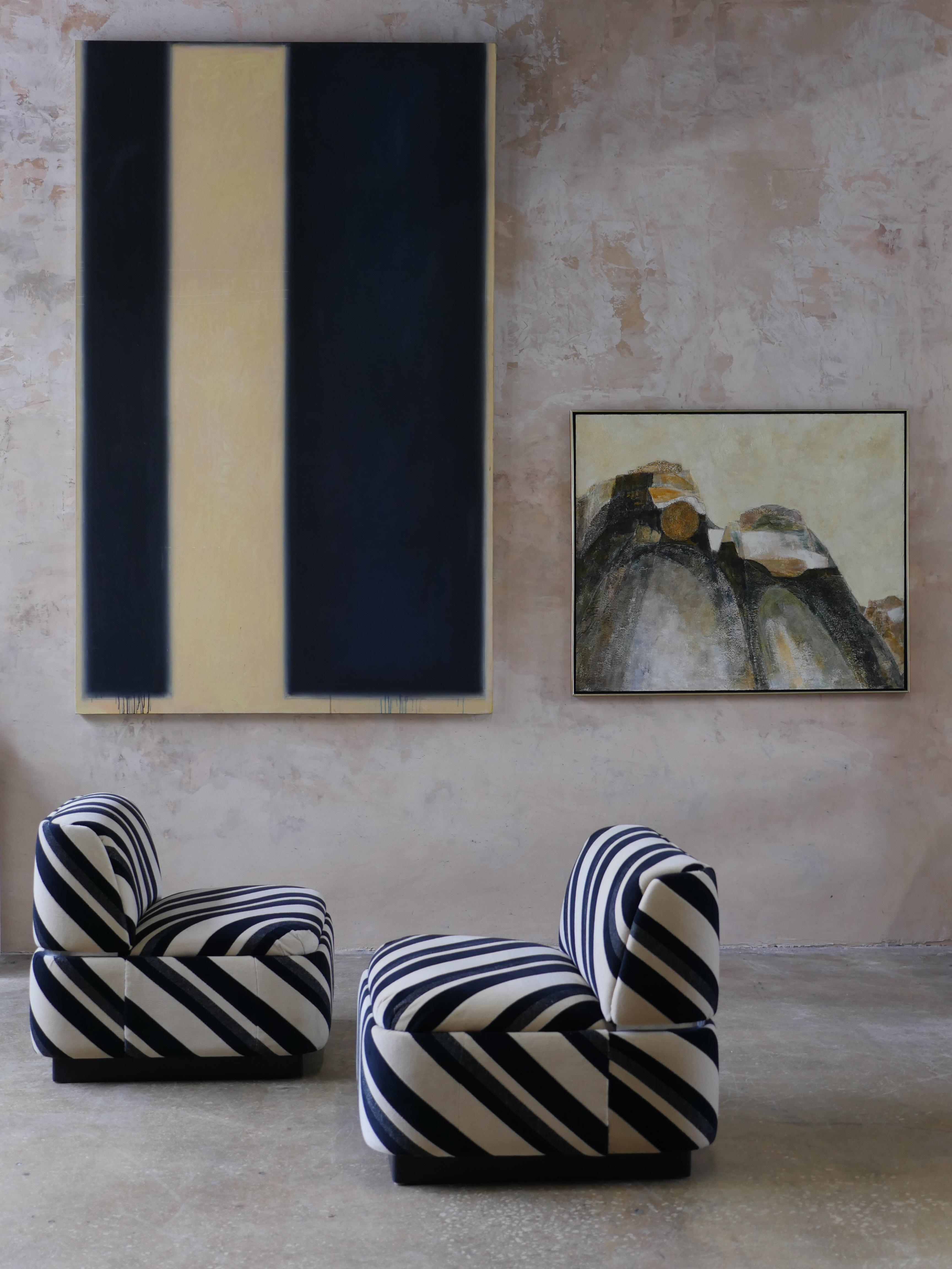Mid-Century Modern Designer Lounge Chairs With Kelly Wearstler Velvet - Set of 2 For Sale 2
