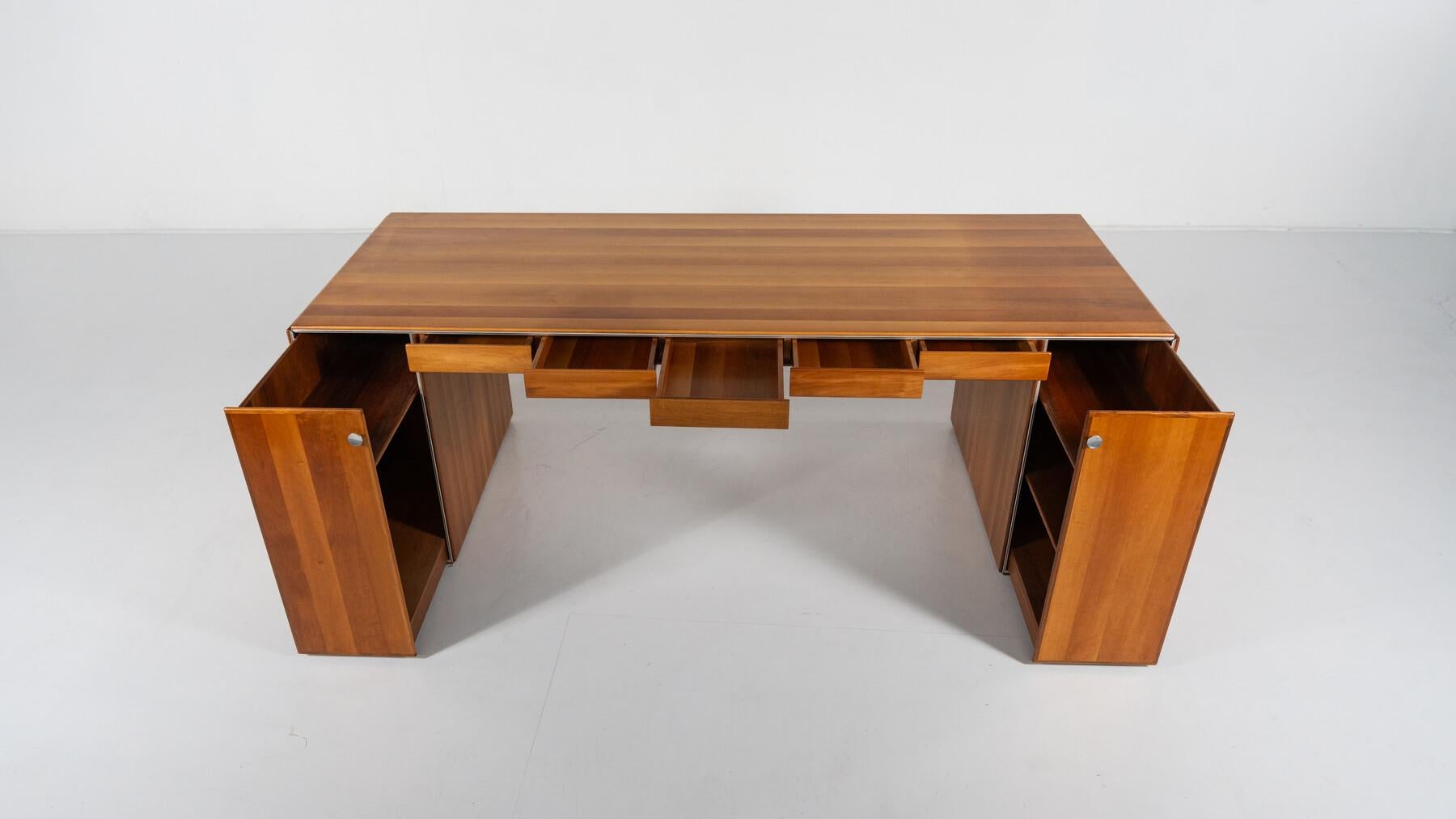 Mid-Century Modern Desk by Afra and Tobia Scarpa, Stildomus 1970s In Good Condition For Sale In Brussels, BE