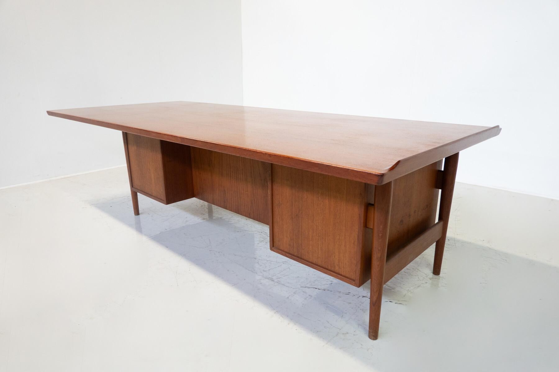 Mid-Century Modern Desk by Arne Vodder, 1960s For Sale 3