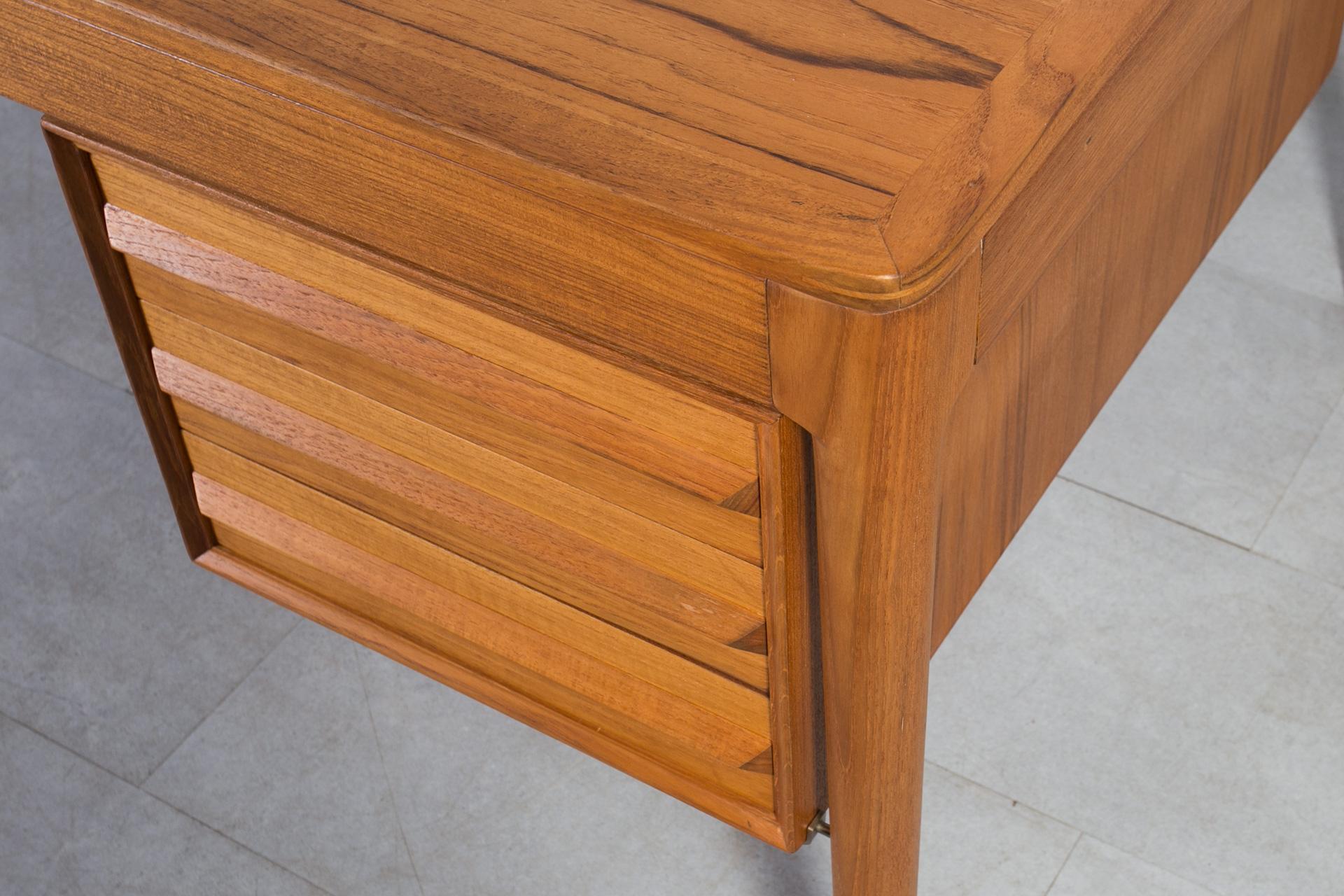 Mid Century Modern Desk by Bruksbo in Torbjorn Afdal Style, Norway, 1960s For Sale 2