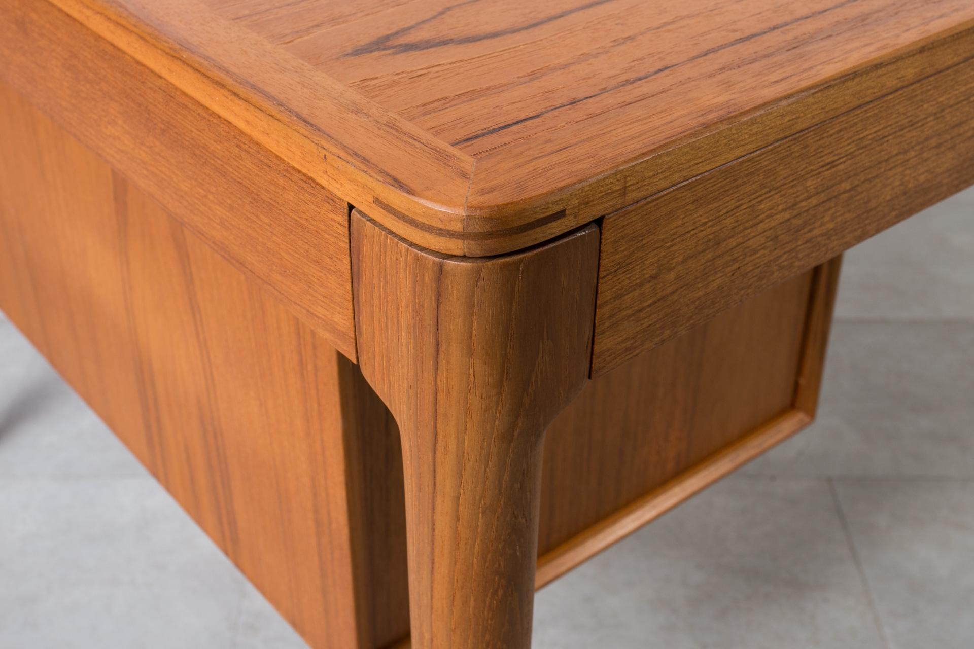 Mid Century Modern Desk by Bruksbo in Torbjorn Afdal Style, Norway, 1960s For Sale 4
