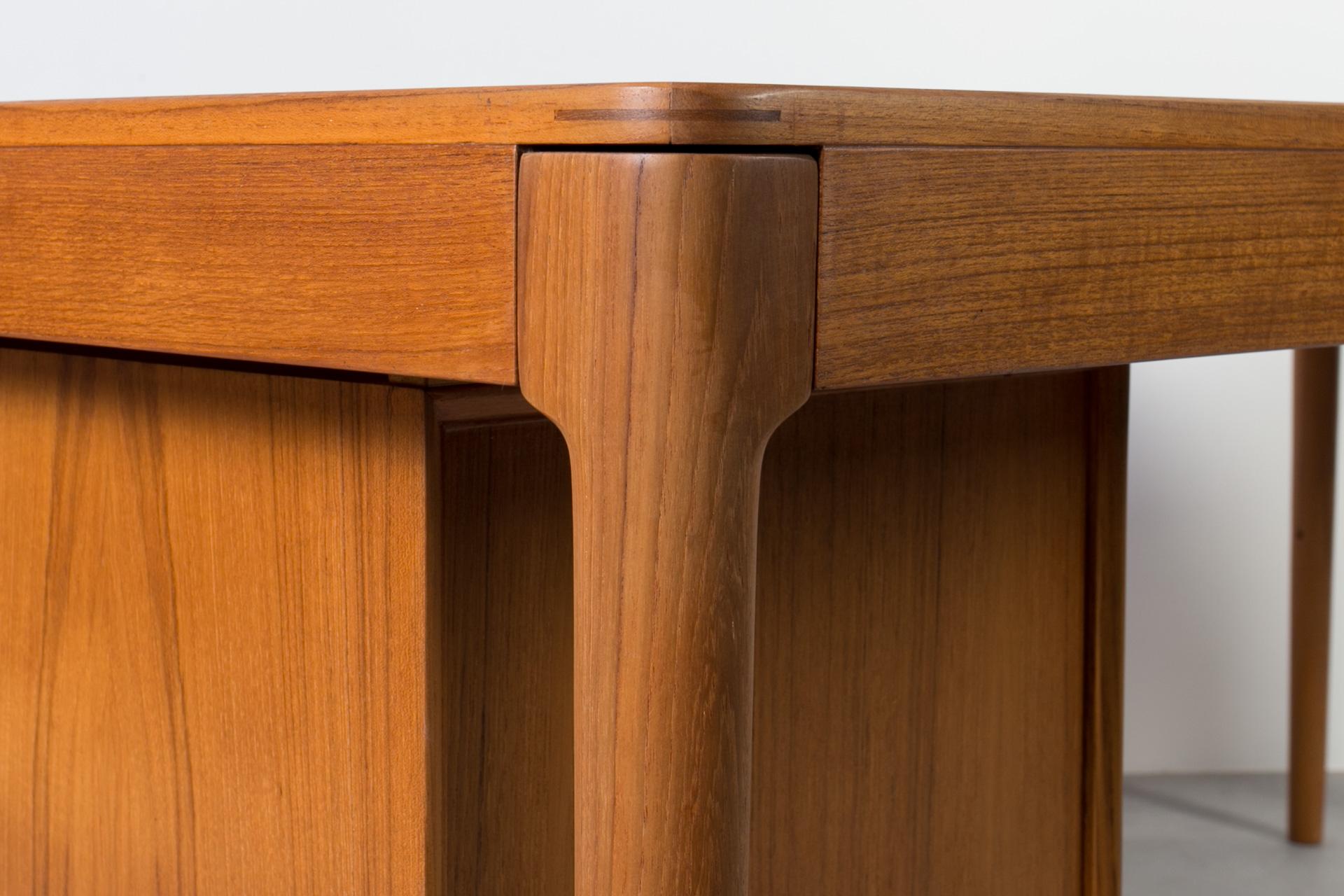 Mid Century Modern Desk by Bruksbo in Torbjorn Afdal Style, Norway, 1960s For Sale 5