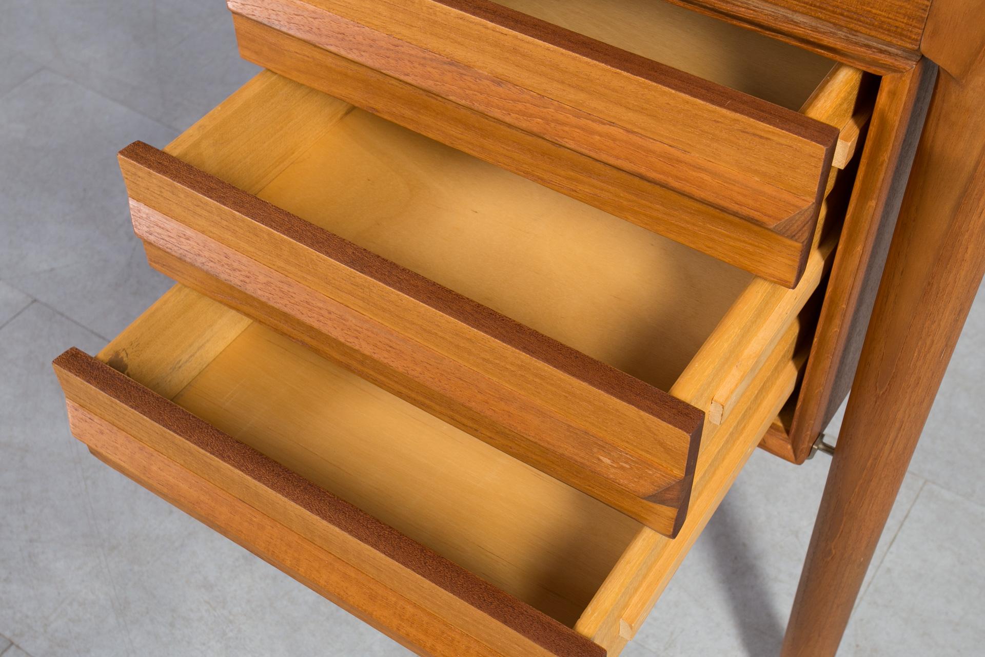 Mid Century Modern Desk by Bruksbo in Torbjorn Afdal Style, Norway, 1960s For Sale 8
