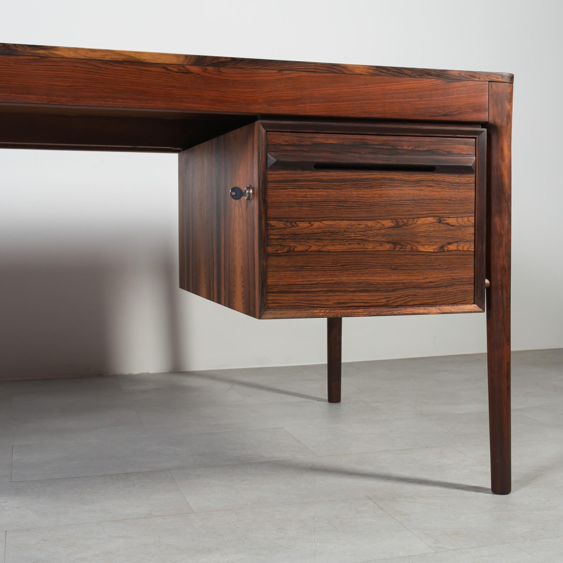 Mid-Century Modern Desk by Bruksbo, Norway, 1960s, attributed to Torbjorn Afdal For Sale 5