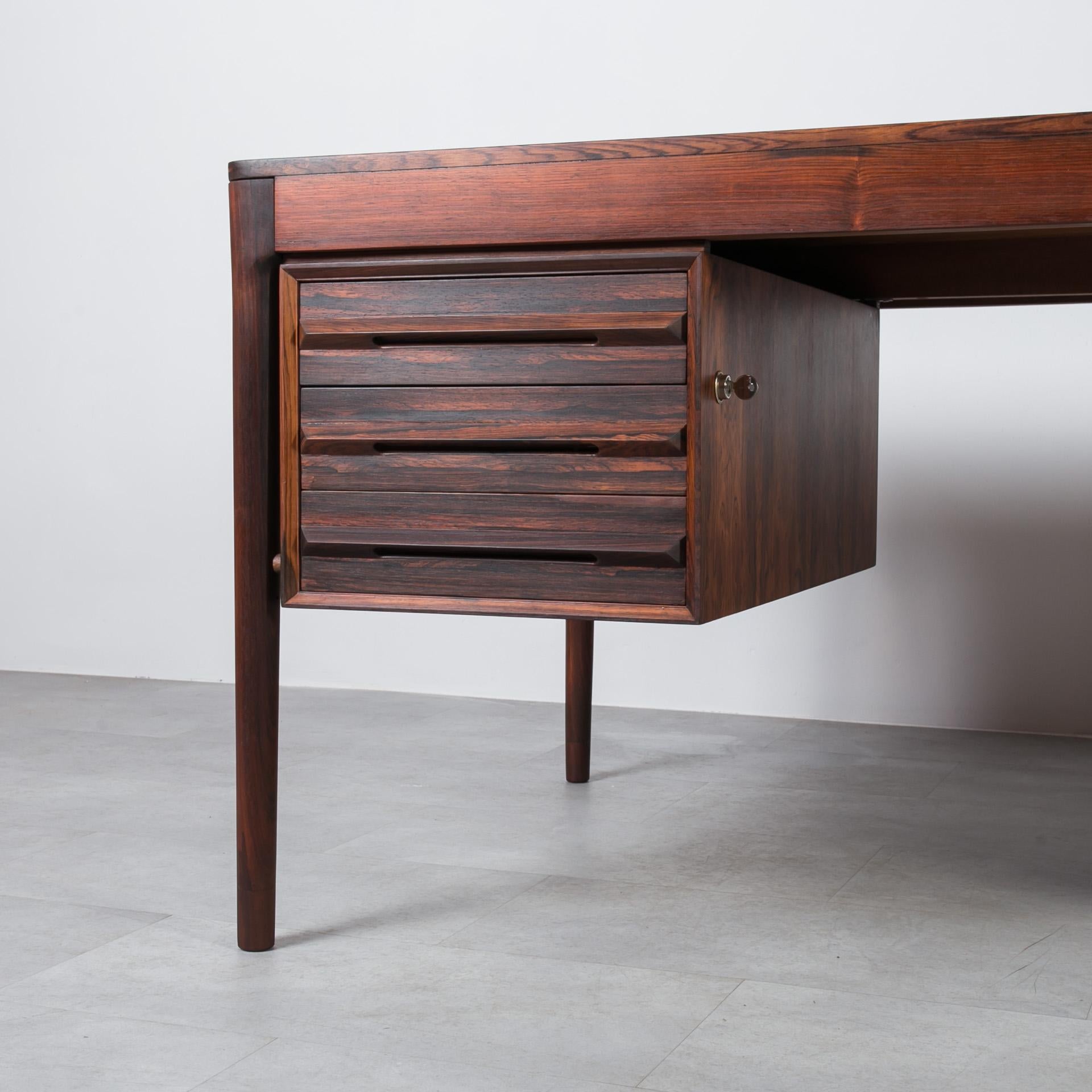 Mid-Century Modern Desk by Bruksbo, Norway, 1960s, attributed to Torbjorn Afdal For Sale 7