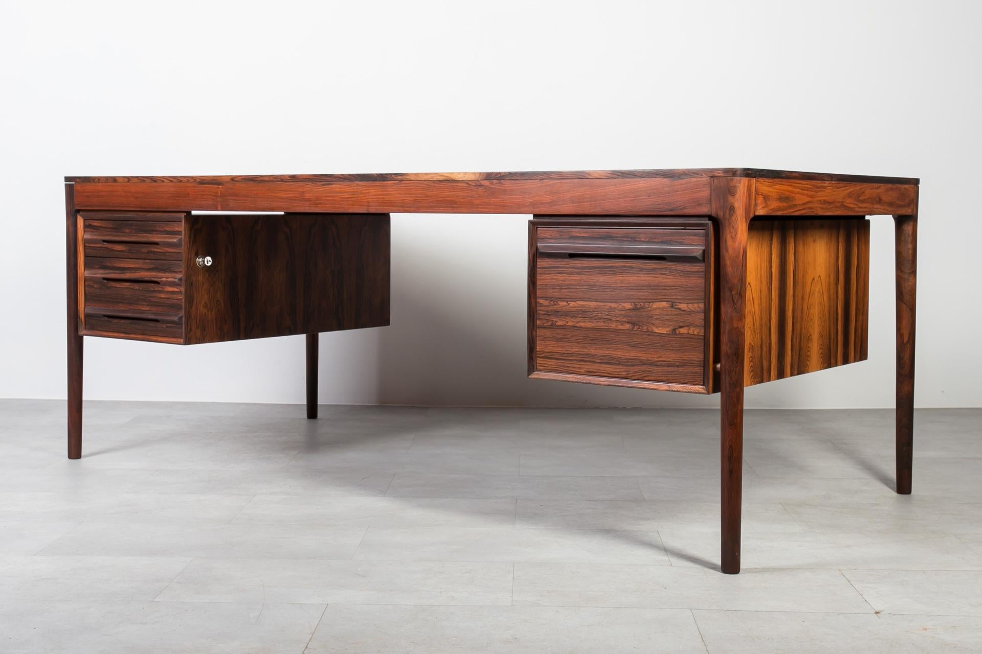 Mid-Century Modern Desk by Bruksbo, Norway, 1960s, attributed to Torbjorn Afdal In Good Condition For Sale In Wrocław, Poland