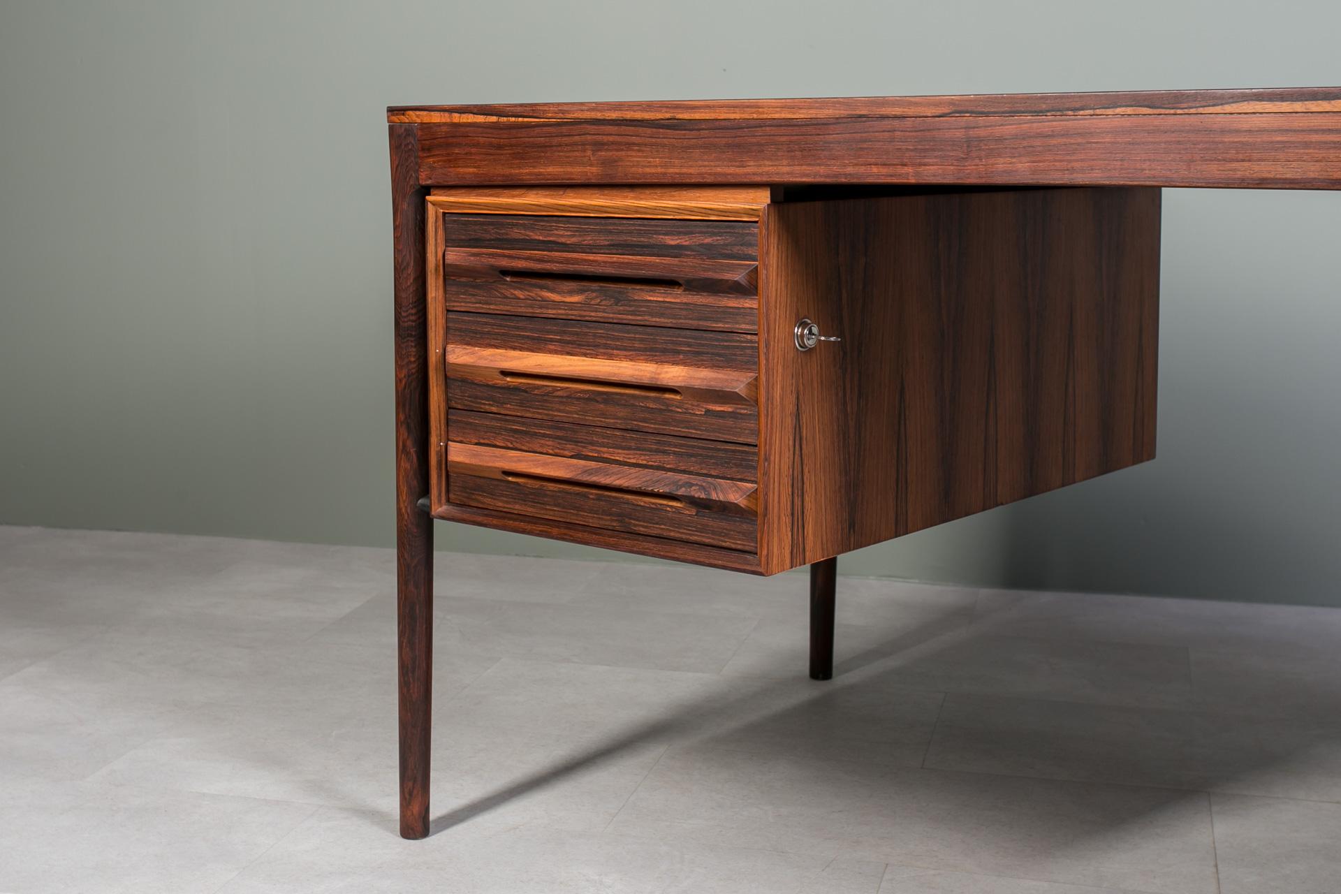 Mid-Century Modern Desk by Bruksbo, Norway, 1960s, attributed to Torbjorn Afdal For Sale 1