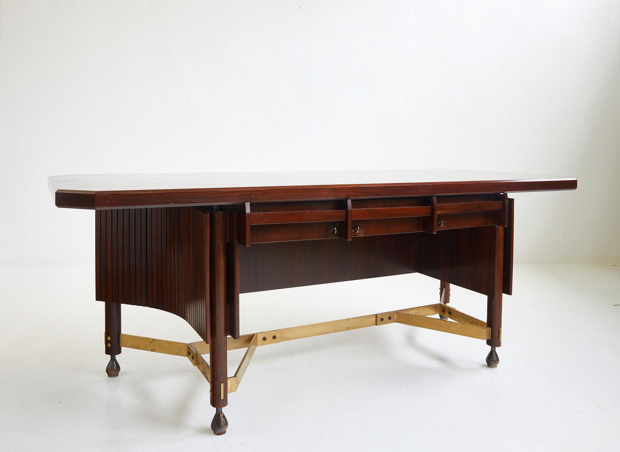 Italiano Scrivania moderna di metà secolo di Claudio Olivieri e Renato Angeli, Italia anni '50 in vendita