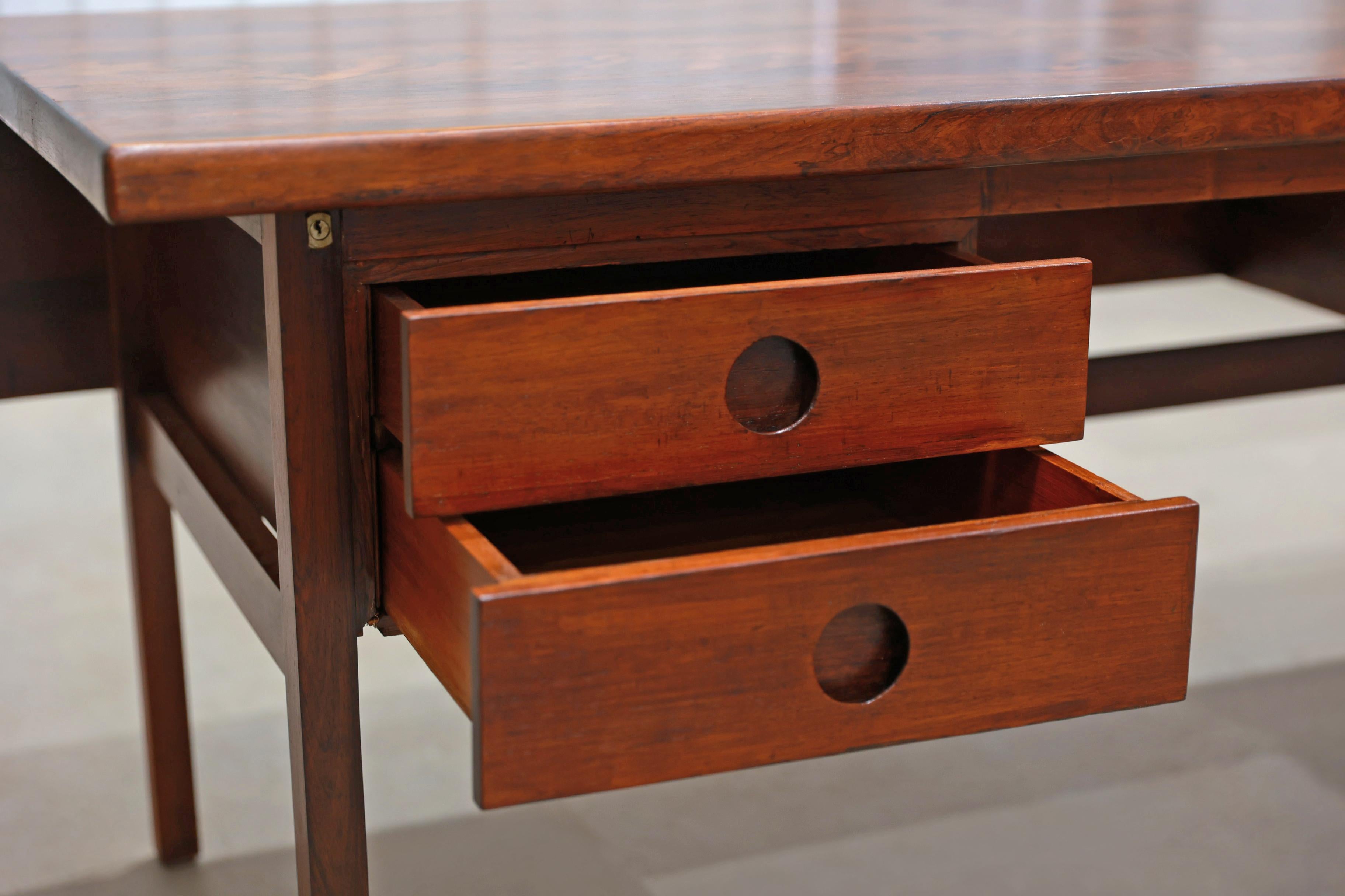 Mid-Century Modern Desk by Sergio Rodrigues, Brazil, 1960s In Good Condition In New York, NY