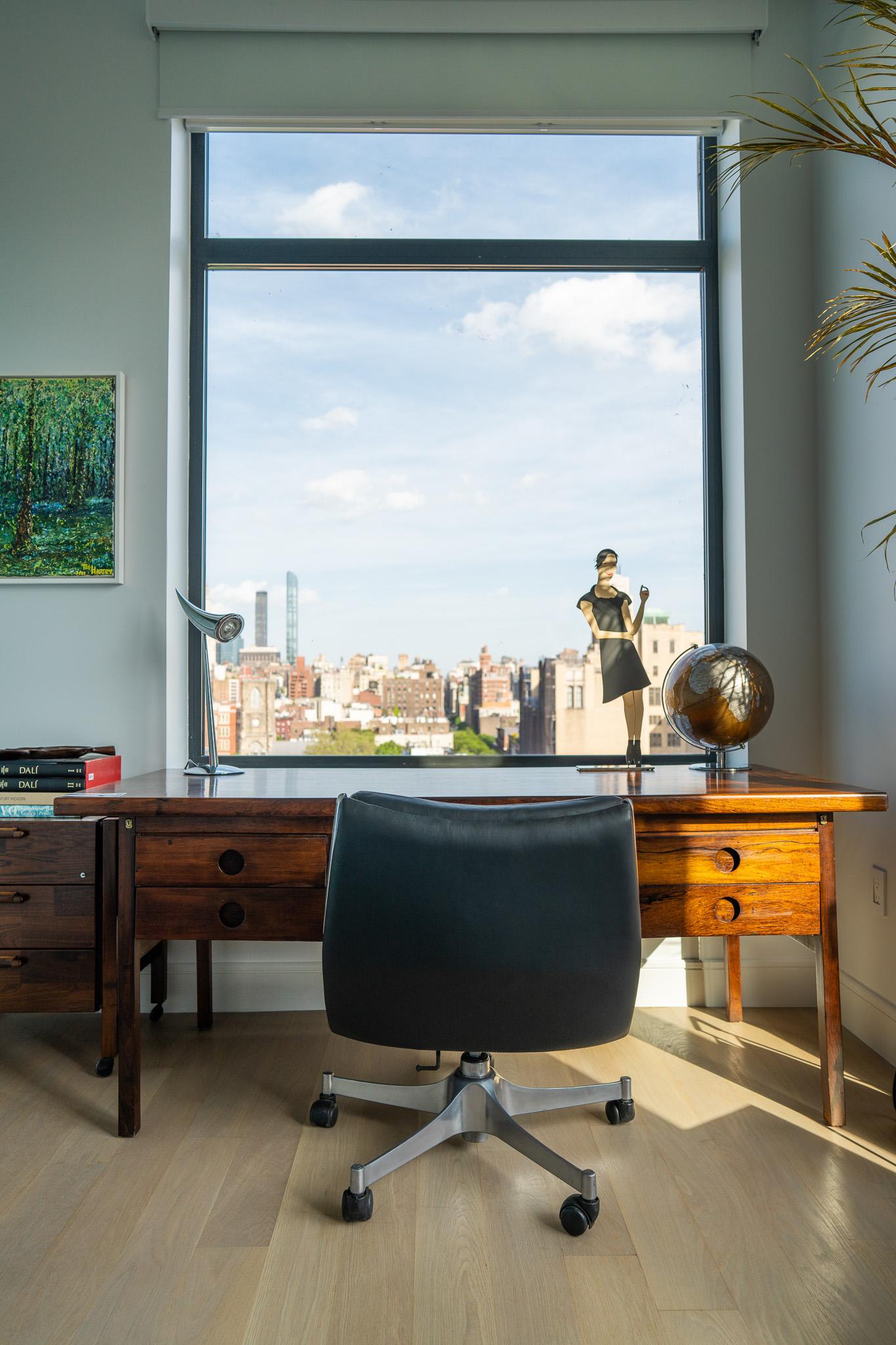 Brazilian Mid-Century Modern Desk by Sergio Rodrigues, Brazil, 1960s