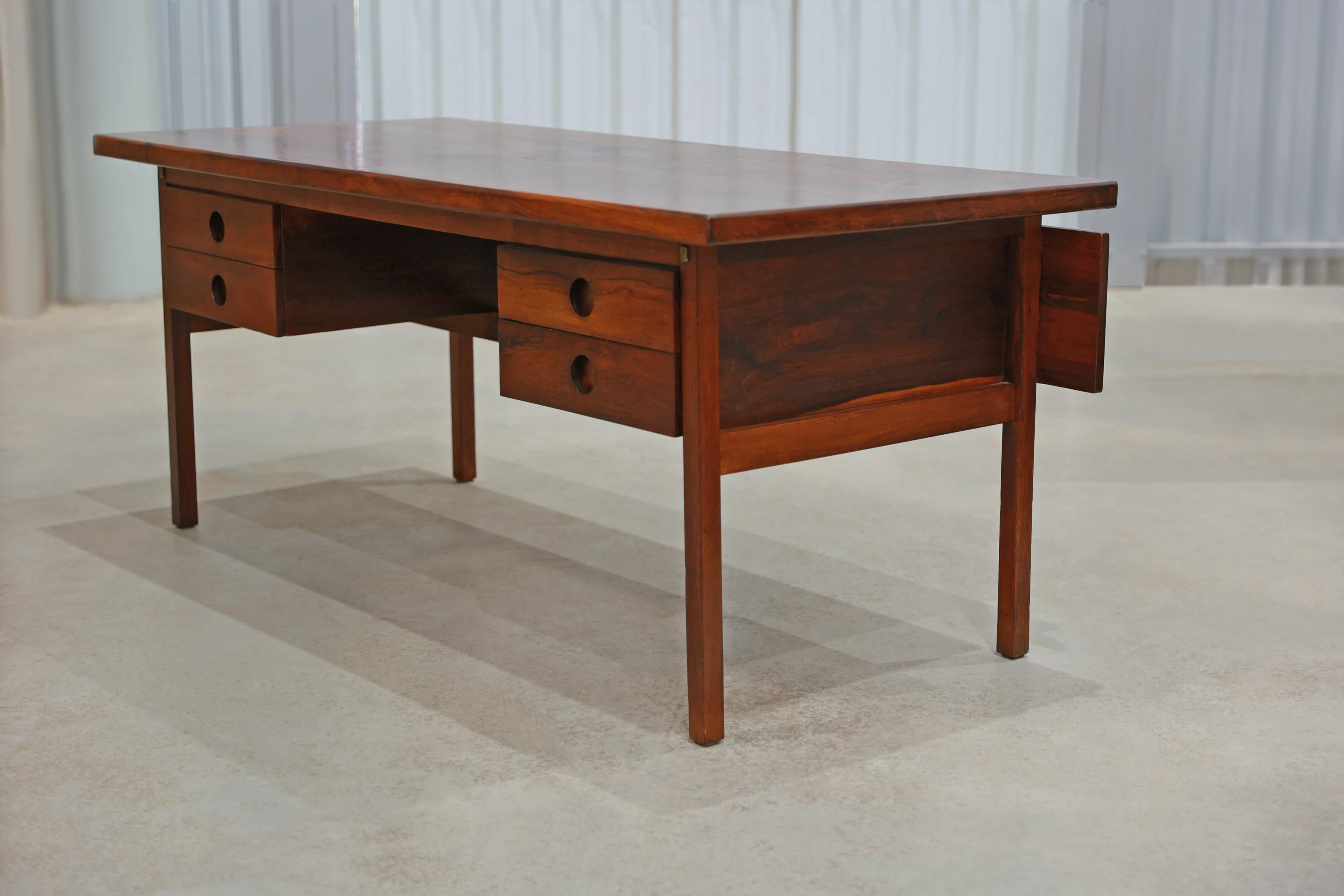 Woodwork Mid-Century Modern Desk by Sergio Rodrigues, Brazil, 1960s For Sale