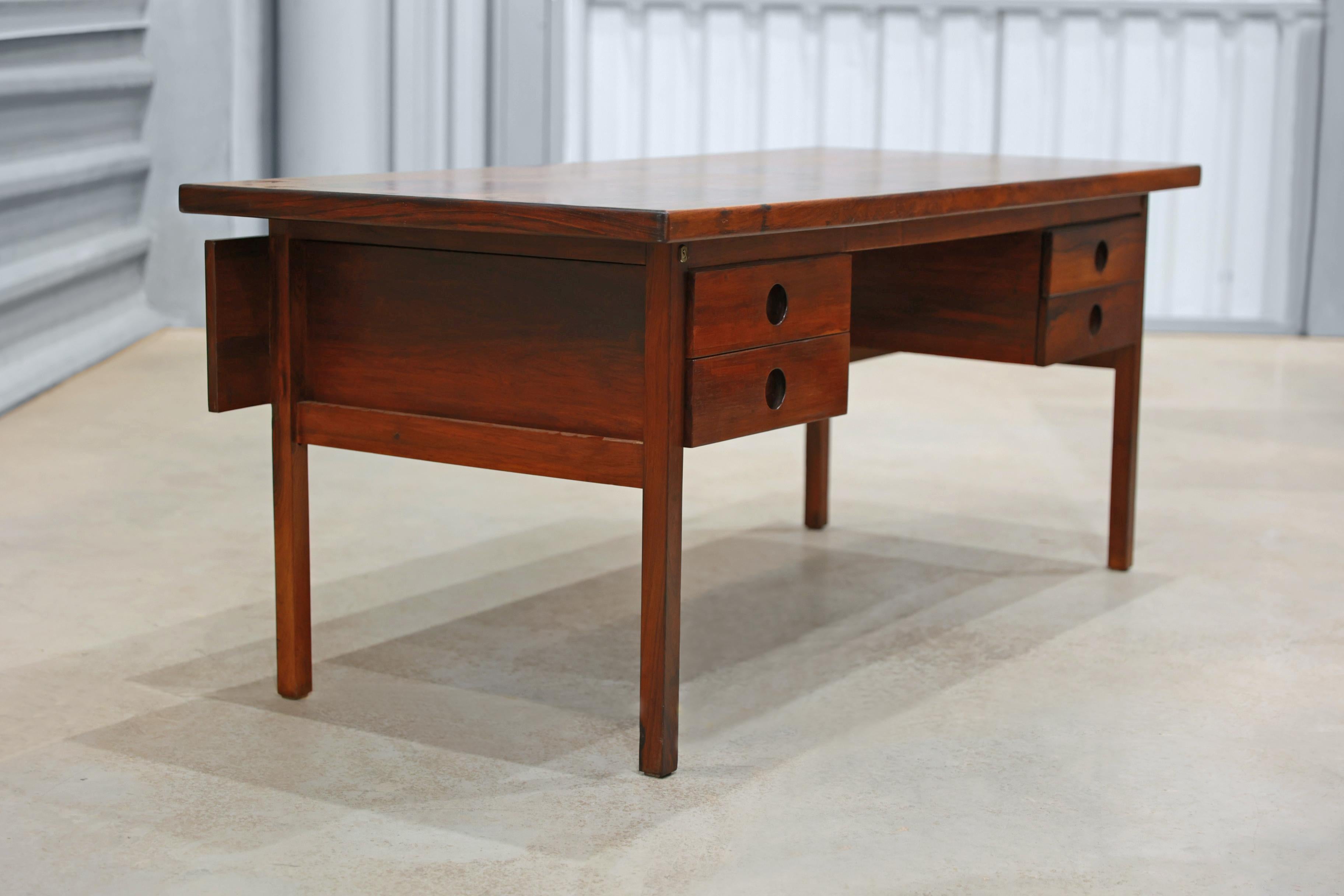 Mid-Century Modern Desk by Sergio Rodrigues, Brazil, 1960s 2