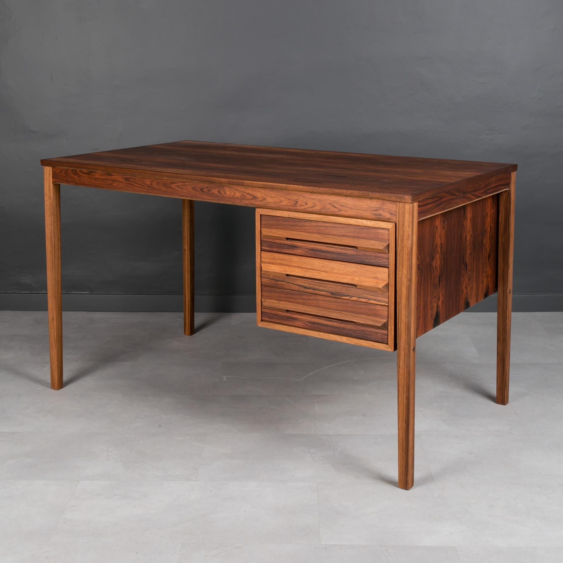 Mid-Century Modern Desk by Torbjorn Afdal for Bruksbo, Norway, 1960s In Good Condition In Wrocław, Poland