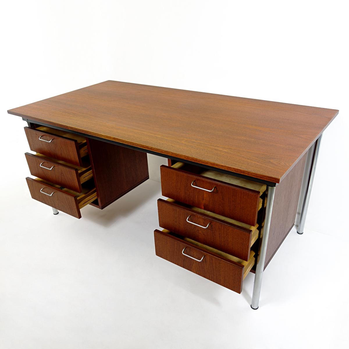Mid-20th Century Mid-Century Modern Desk Designed by Cees Braakman for USM Pastoe For Sale