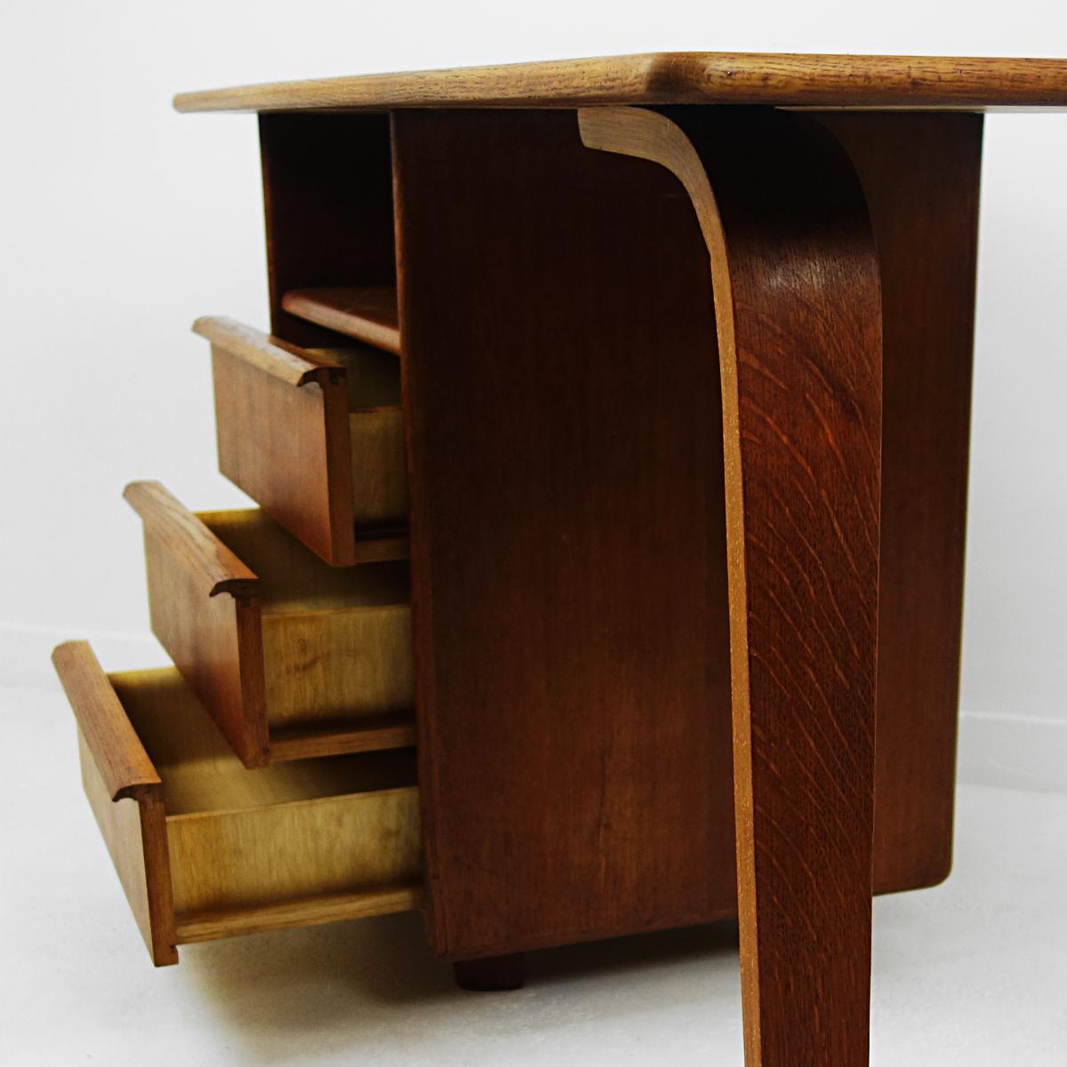 Moderner Schreibtisch aus der Mitte des Jahrhunderts, entworfen von Cees Braakman für USM Pastoe im Angebot 1